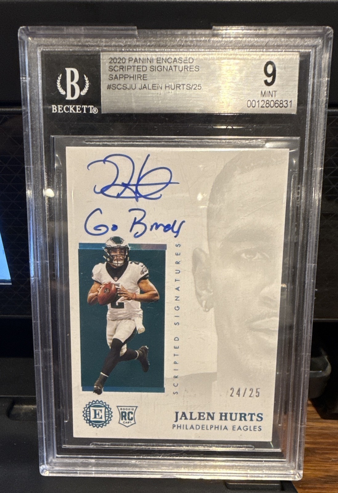 2020 Panini Encased - Scripted Signatures Jalen Hurts #SCS-JU Sapp /25 (AU, RC) 2020 Panini Encased - Scripted Signatures Jalen Hurts #SCS-JU Sapp /25 (AU, RC)