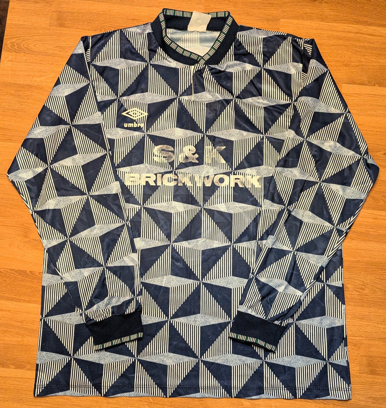1990 Umbro Genuine Vintage Northern Ireland Long Sleeve Away Template Jersey (L)