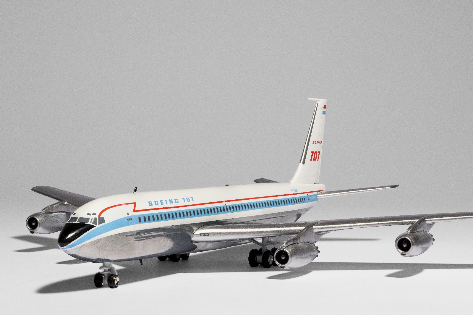 Inflight200 1:200 BOEING 707-100 ROLLOUT COLORS - N708PA - BRAND NEW Inflight200 1:200 BOEING 707-100 ROLLOUT COLORS - N708PA - BRAND NEW
