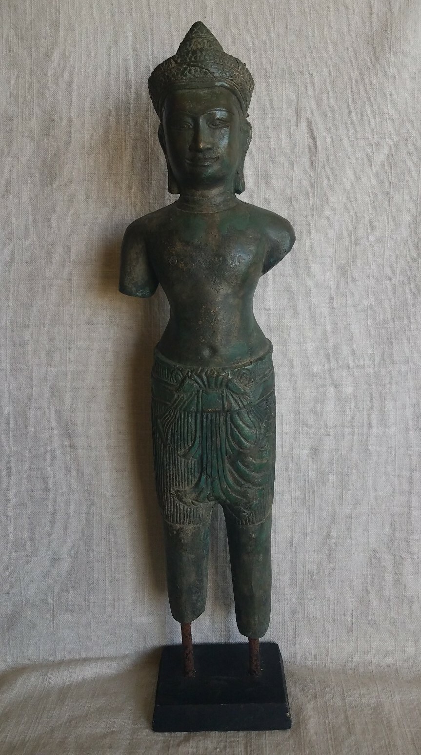 VINTAGE ASIAN BRASS STATUETE (18 inch tall by 5 inch wide)