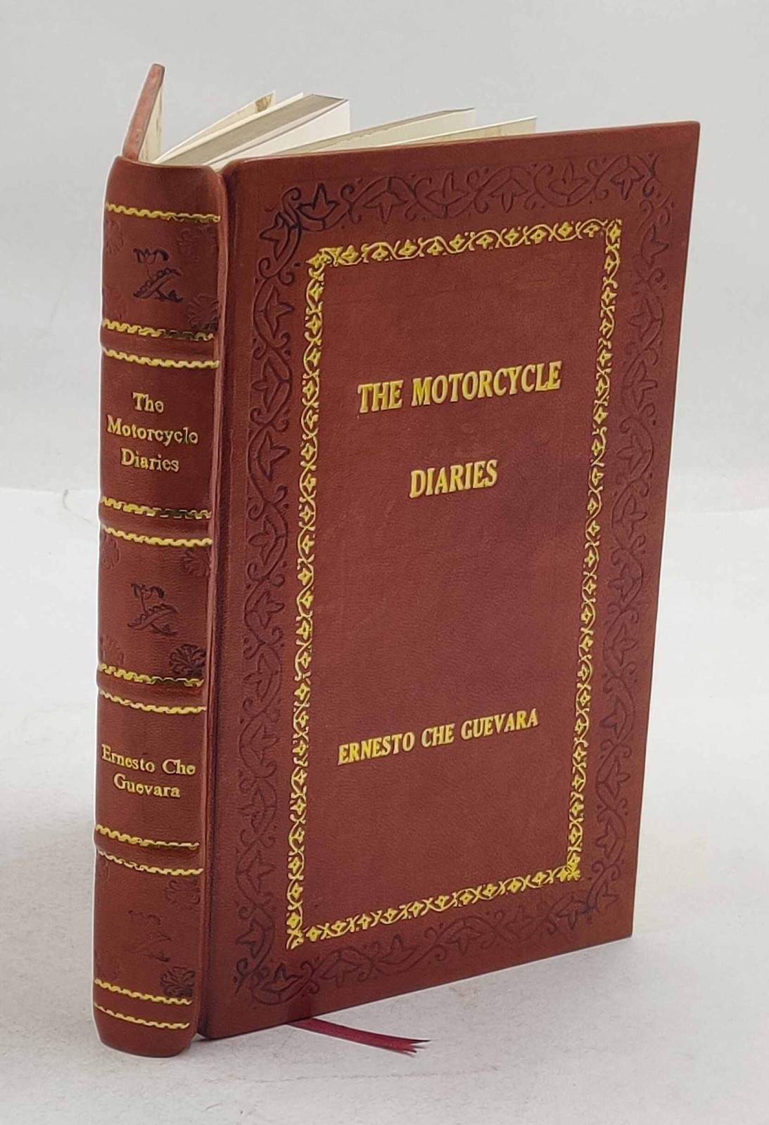 The Motorcycle Diaries: Notes on a Latin American Journey by Gue [Royal Edition]