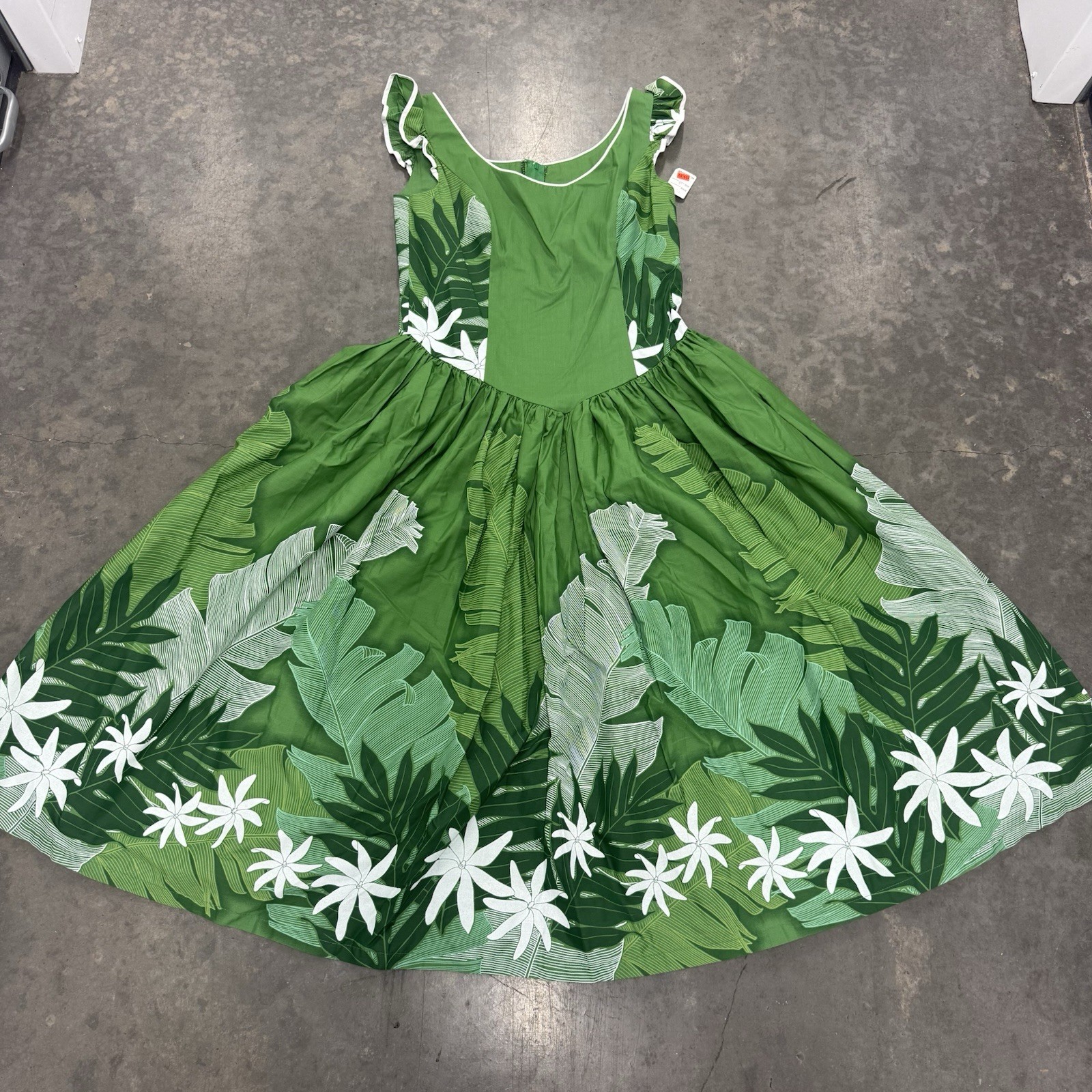 NEW Lee\'s Fashion Hawaiian Green Floral Long Dress Women Size Small 6-8 Made USA NEW Lee\'s Fashion Hawaiian Green Floral Long Dress Women Size Small 6-8 Made USA