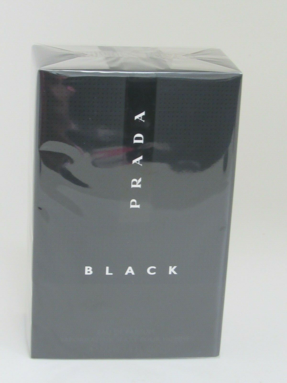Prada Luna Rossa Black Cologne by Prada 3.4 oz EDP Spray for Men MADE IN SPAIN Prada Luna Rossa Black Cologne by Prada 3.4 oz EDP Spray for Men MADE IN SPAIN