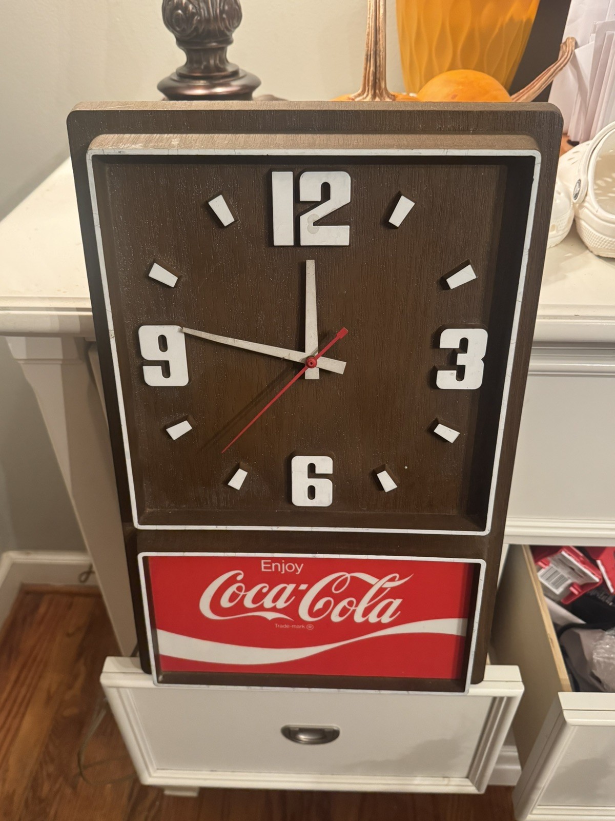 Vintage 1970s-1980s Woodgrain And Plastic Decorative Coca-Cola Wall Clock Vintage 1970s-1980s Woodgrain And Plastic Decorative Coca-Cola Wall Clock
