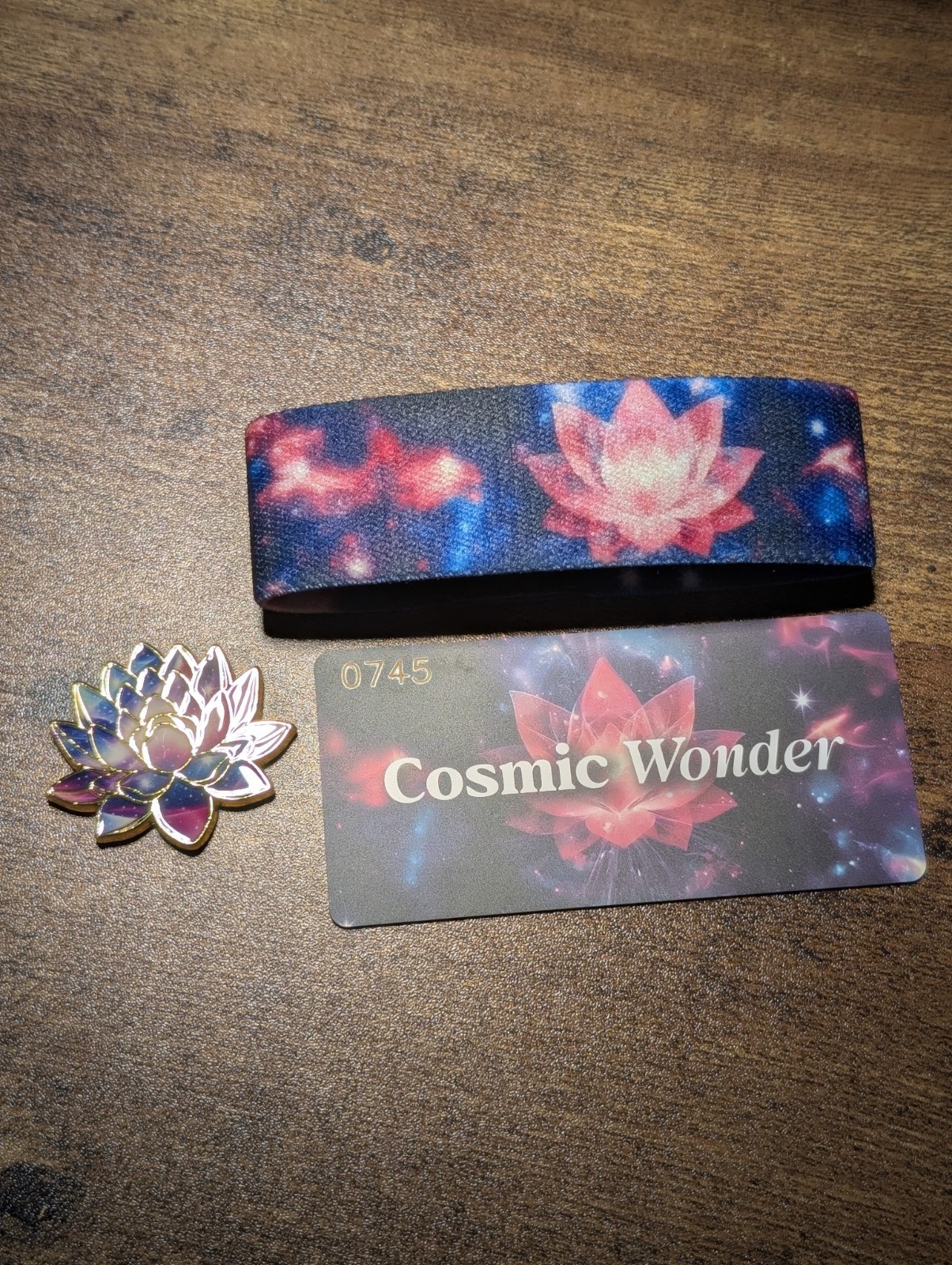 Zox #745 Cosmic Wonder ~ NEW ~ Medium ~ Strap ~ Collector\'s Card & Magnet