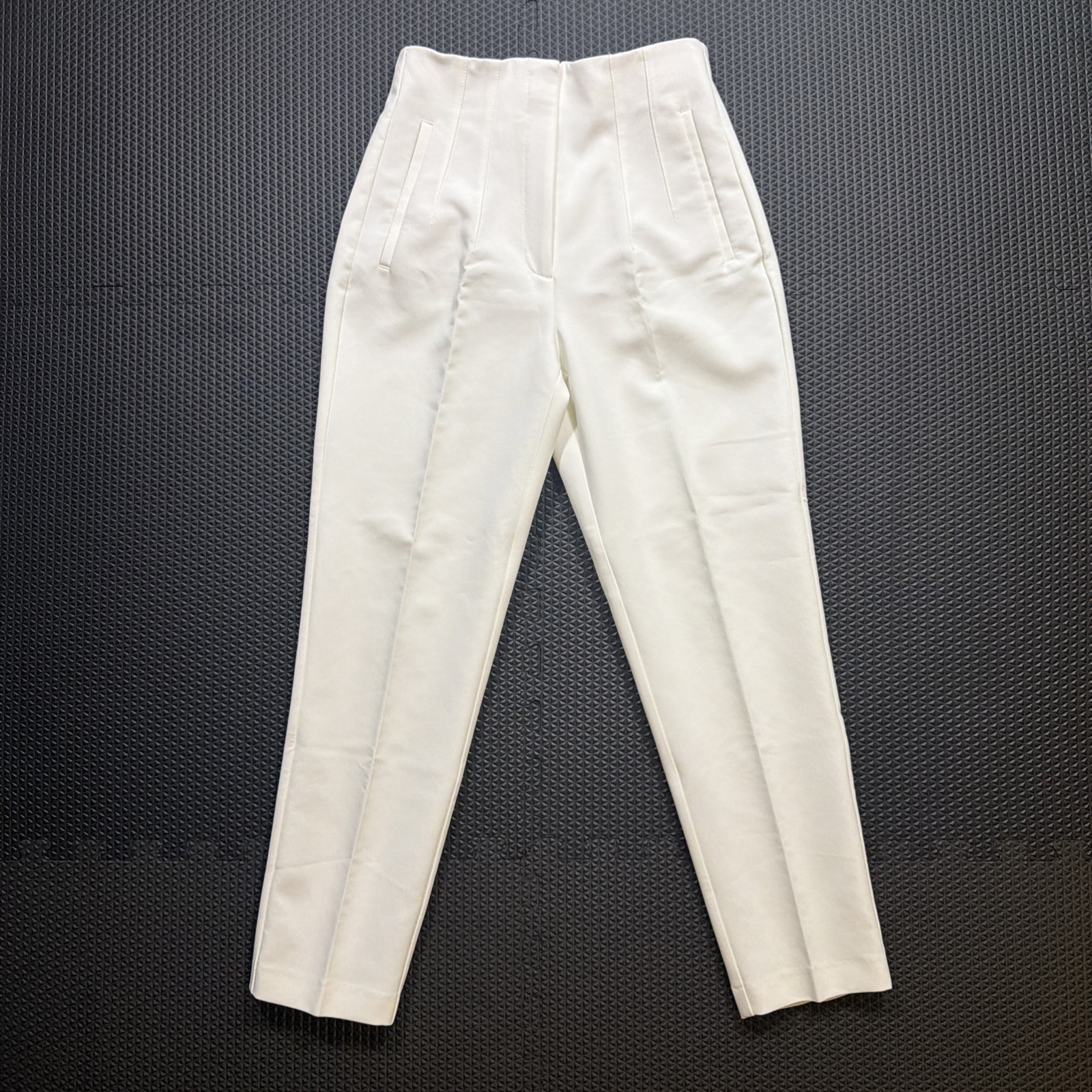Zara Women’s Cream/ Beige High-Waisted Pleated Straight-Leg Pants Size S Zara Women’s Cream/ Beige High-Waisted Pleated Straight-Leg Pants Size S