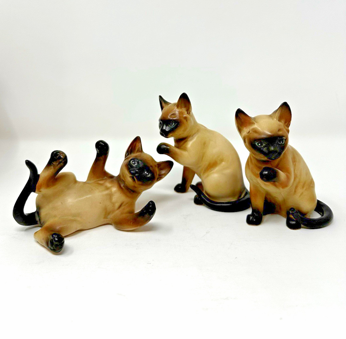 Vintage Lefton Siamese Cat Figurines H4032 Japan Blue Eyes Lot of 3 Vintage Lefton Siamese Cat Figurines H4032 Japan Blue Eyes Lot of 3