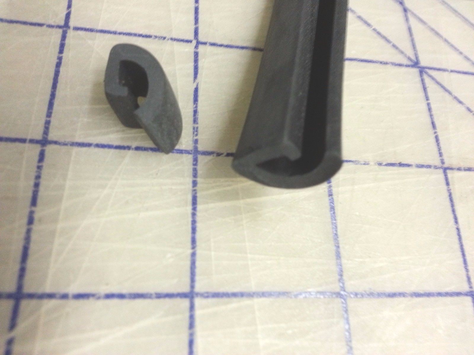 1937 - 1938 Cadillac Chevrolet Buick Oldsmobile & Pontiac Rubber Door Side Seal 