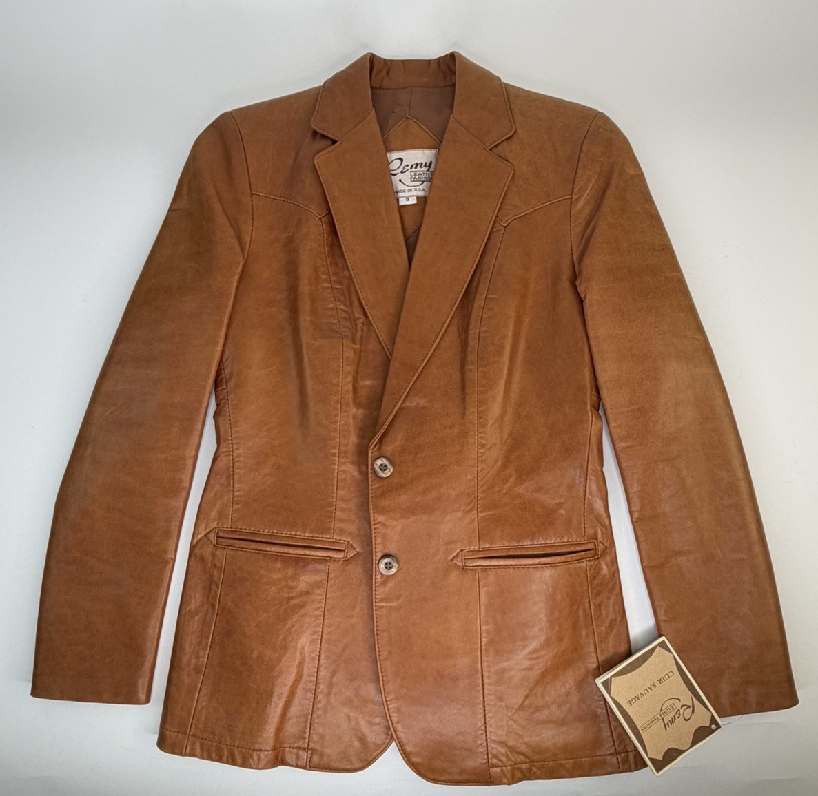 VINTAGE REMY BROWN LEATHER WOMANS “Cuir Sauvage” 2 BUTTON JACKET SIZE 8 VINTAGE REMY BROWN LEATHER WOMANS “Cuir Sauvage” 2 BUTTON JACKET SIZE 8