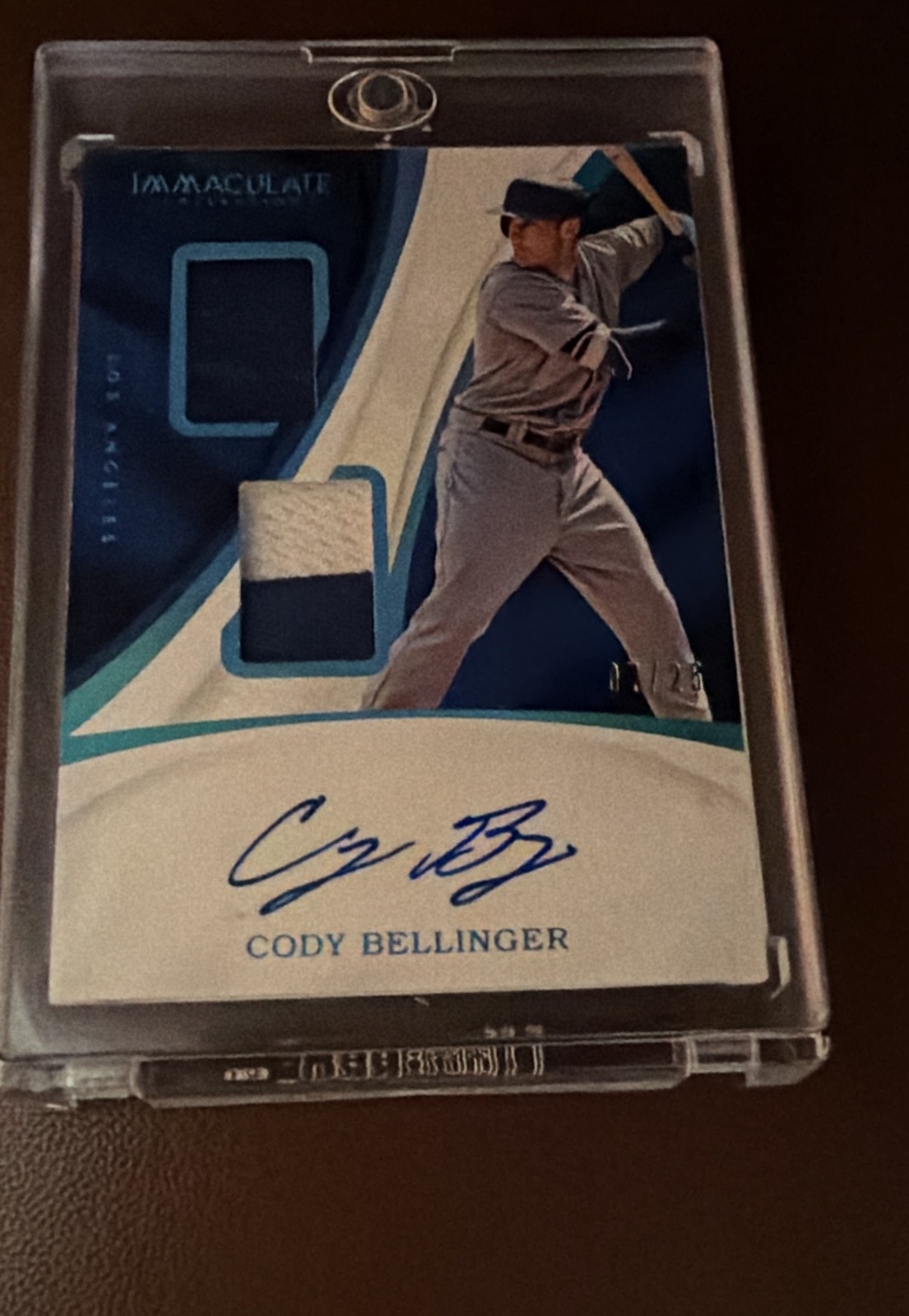 2017 Panini Immaculate Collection patch Autograph Cody Bellinger #DMA-CB /25 2017 Panini Immaculate Collection patch Autograph Cody Bellinger #DMA-CB /25