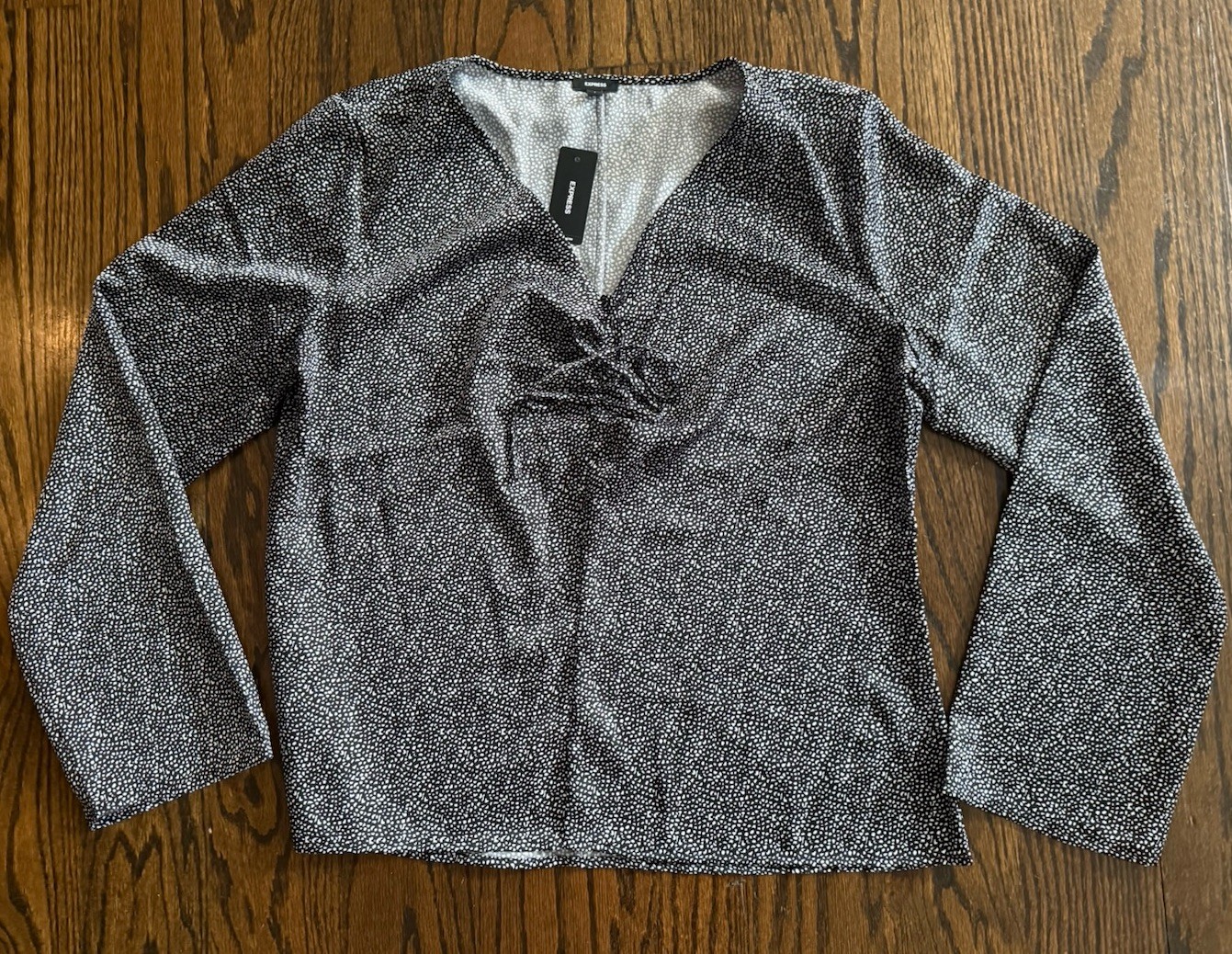 Express Womens L Black White Speckled Tie Front V Neck Long Sleeve Blouse NWT
