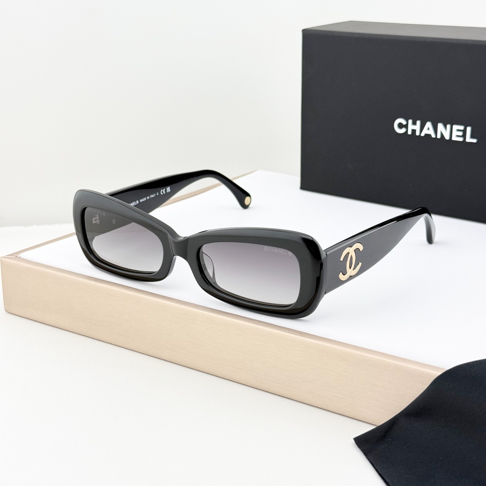 CHANEL CH9184 Butterfly Sunglasses Black Frame Grey Gradient CC Logo 53-19-145