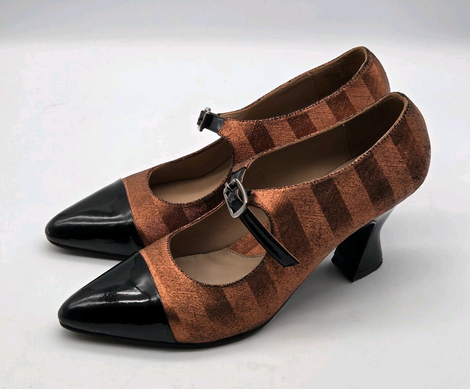 John Fluevog Malala Big Presence Leather Mary Jane Heels 8.5 Orange Black John Fluevog Malala Big Presence Leather Mary Jane Heels 8.5 Orange Black