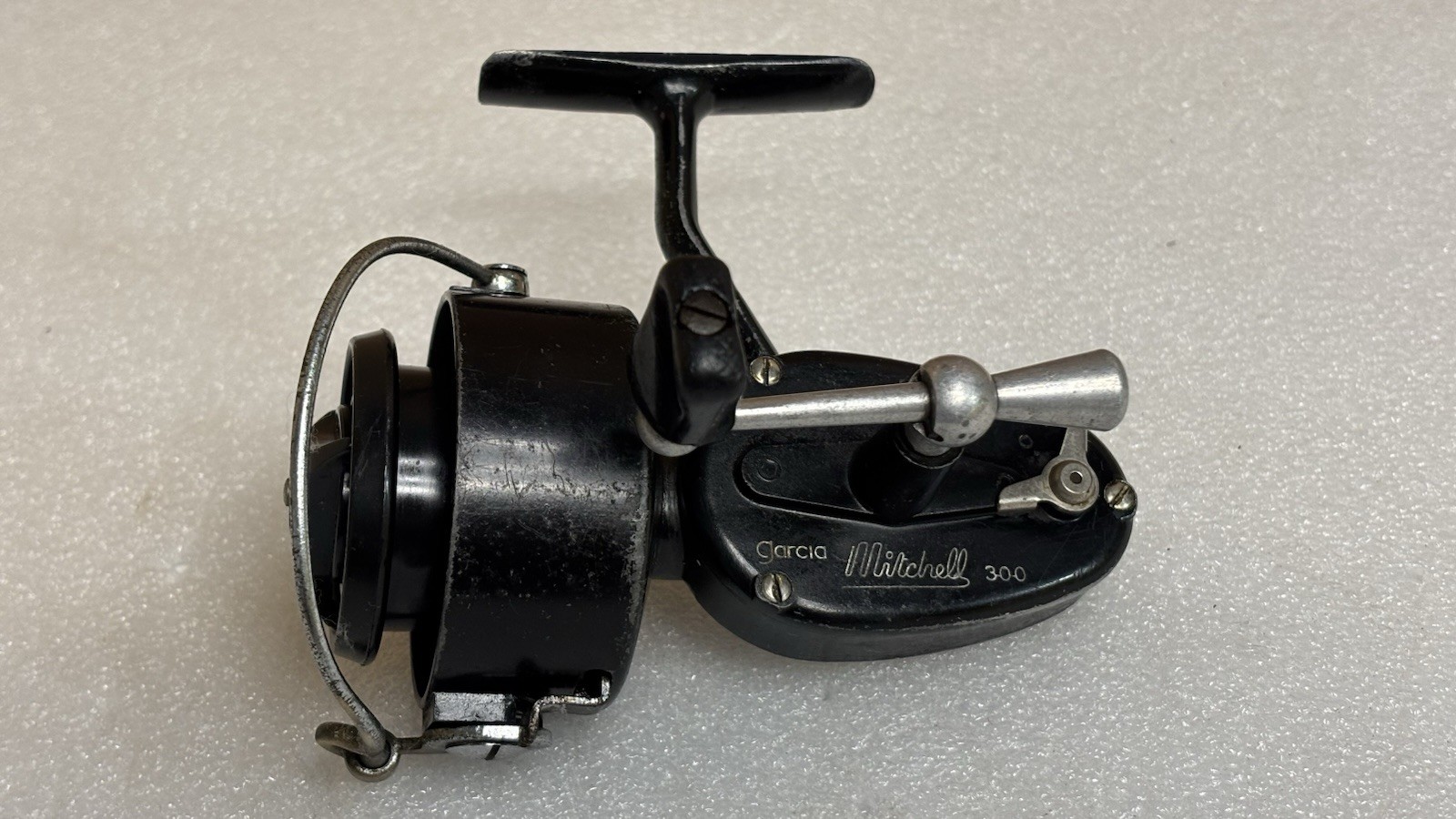 Vintage 1950\'s Garcia Mitchell 300 Spinning Reel Made in France Vintage 1950\'s Garcia Mitchell 300 Spinning Reel Made in France