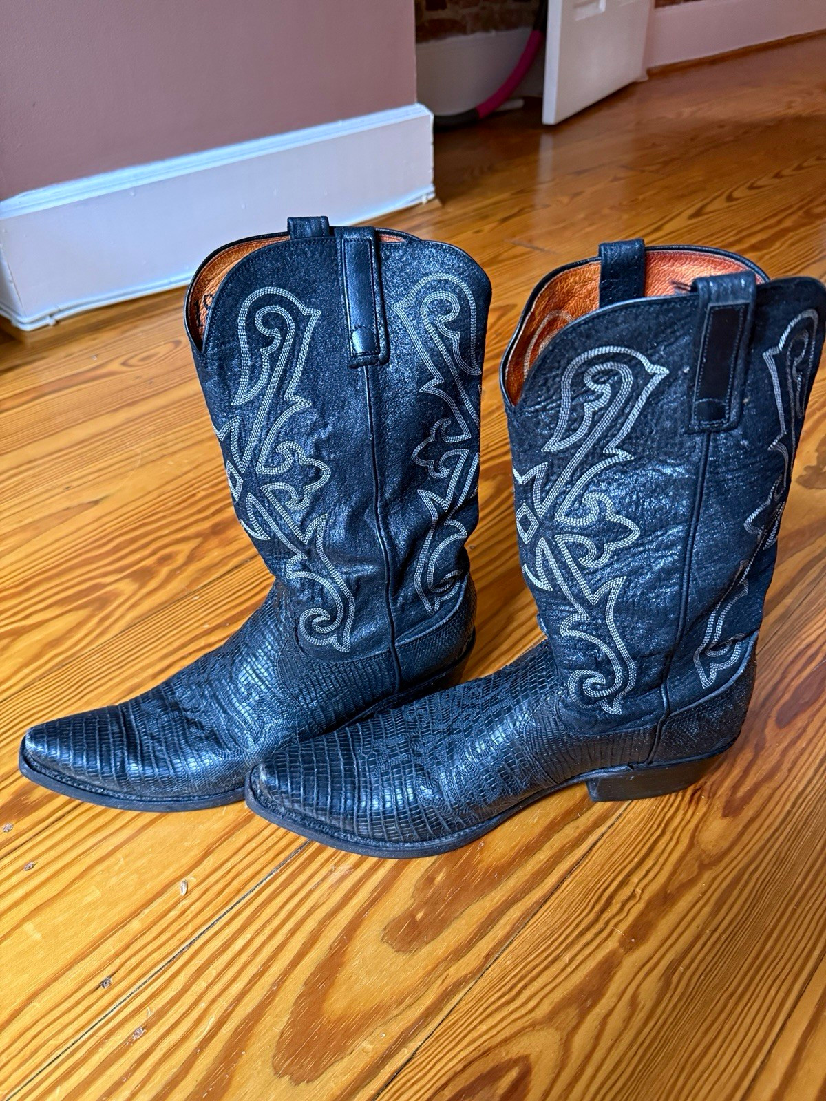 Lucchese 1883 Black Exotic Lizard Cowboy Boots – Men’s 10.5 D Lucchese 1883 Black Exotic Lizard Cowboy Boots – Men’s 10.5 D