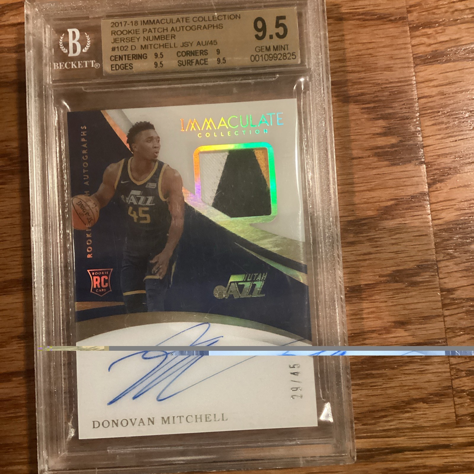 Panini 2017-18 Immaculate Donovan Mitchell RPA Jersey #102 29/45 BGS 9.5 Panini 2017-18 Immaculate Donovan Mitchell RPA Jersey #102 29/45 BGS 9.5