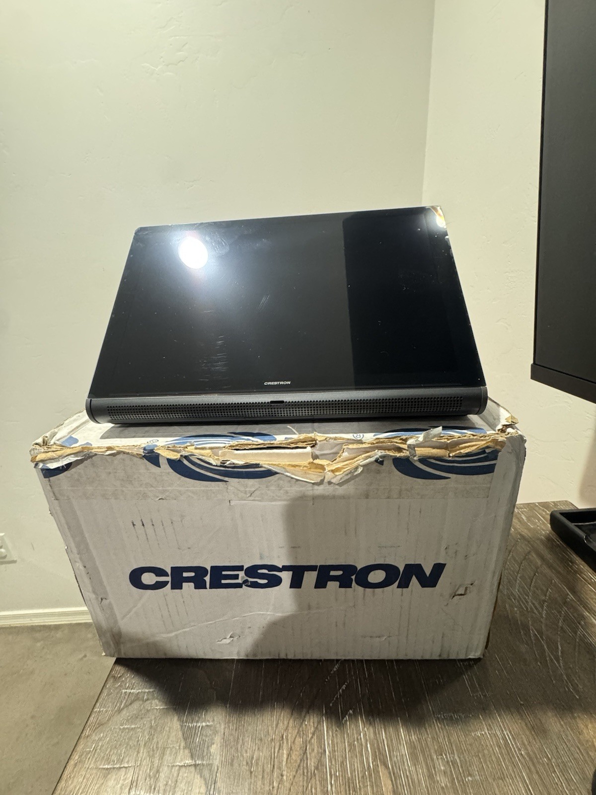 Crestron TS-1070-B-S 10.1 In. Tabletop Touch Screen Crestron TS-1070-B-S 10.1 In. Tabletop Touch Screen
