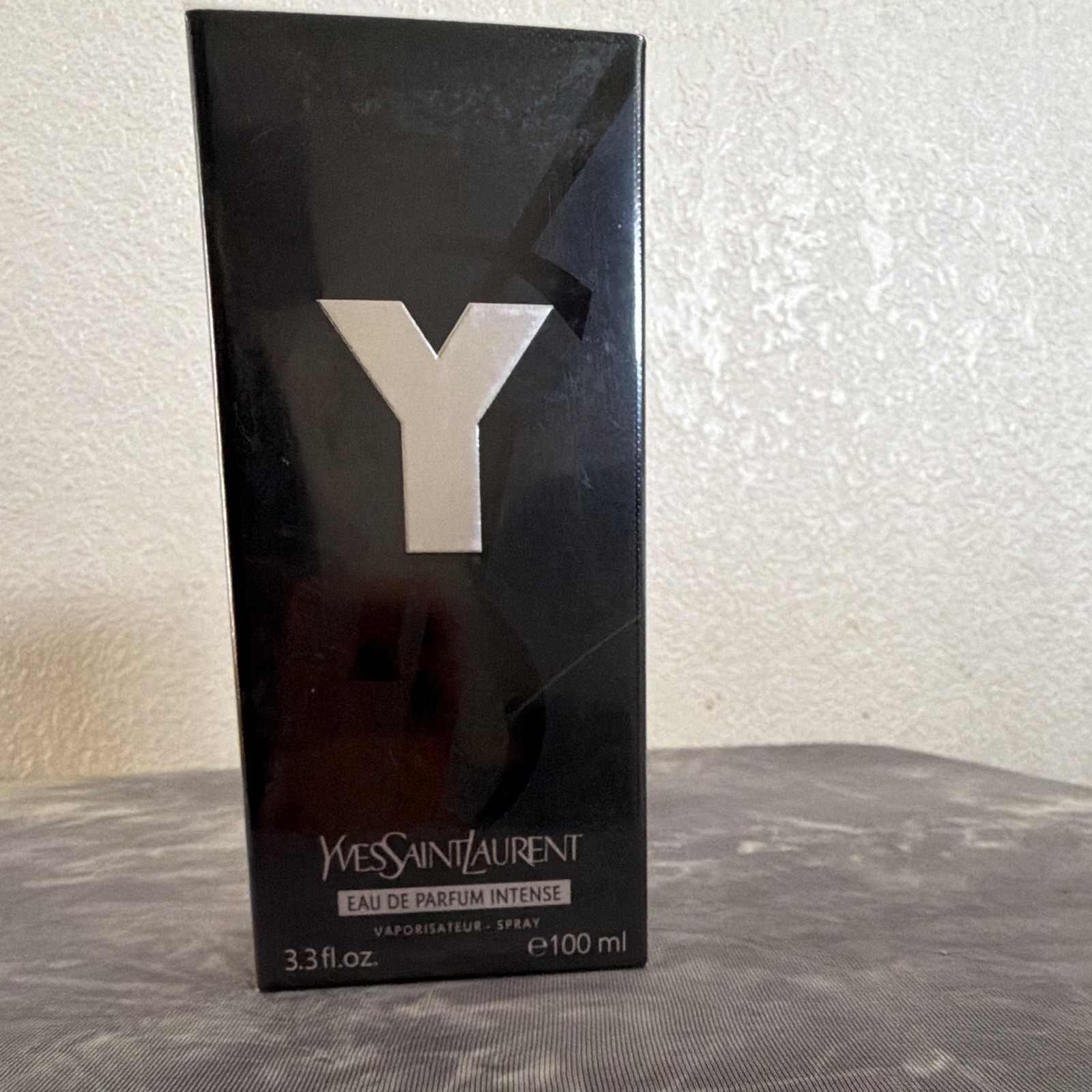 Yves Saint Laurent Y Eau de Parfum Intense Spray 3.3 fl oz Regular Size Yves Saint Laurent Y Eau de Parfum Intense Spray 3.3 fl oz Regular Size