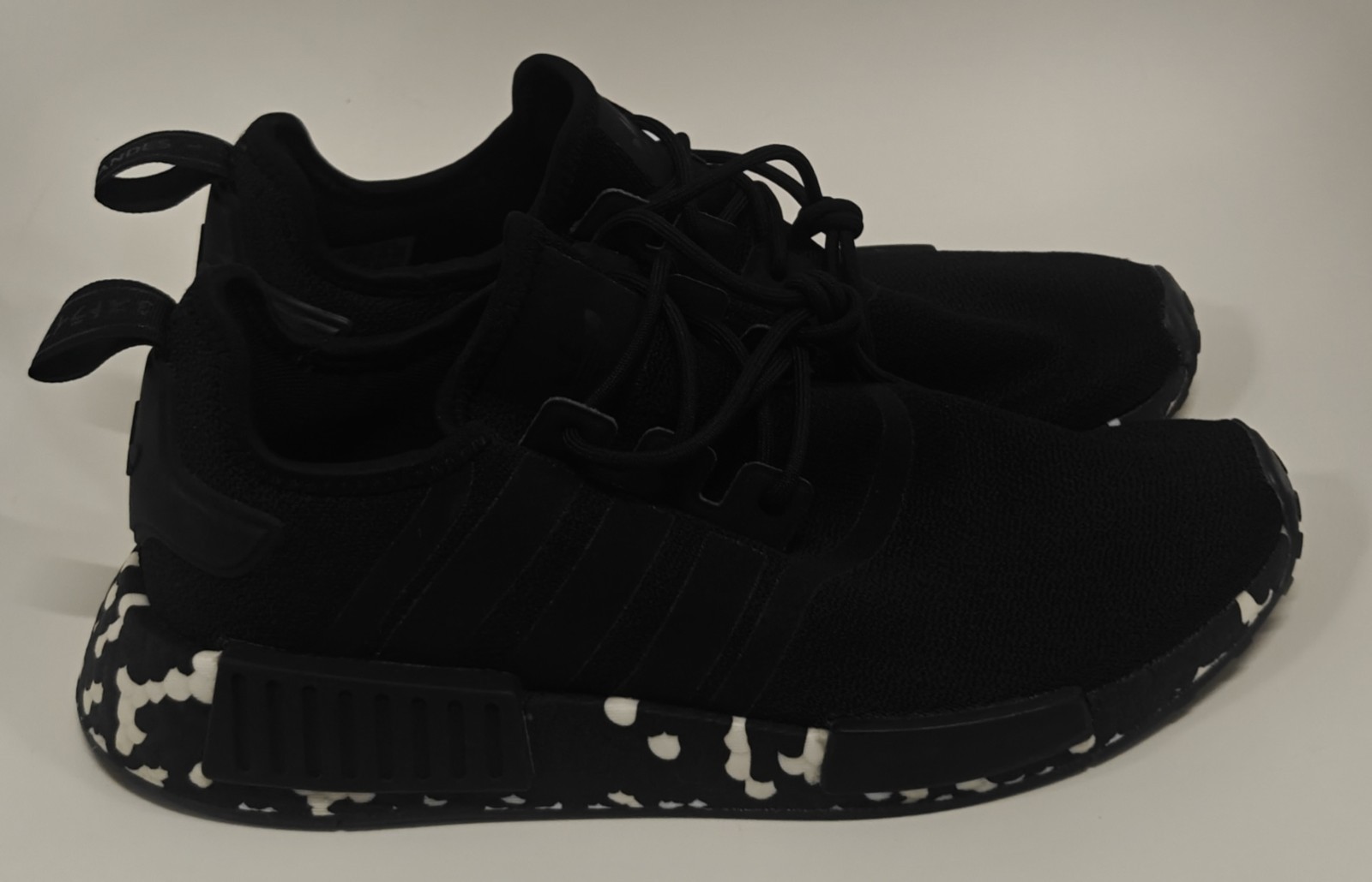adidas NMD R1 GZ4306 Black Speckled Camo Sole Men\'s 9 Boost AD2 adidas NMD R1 GZ4306 Black Speckled Camo Sole Men\'s 9 Boost AD2