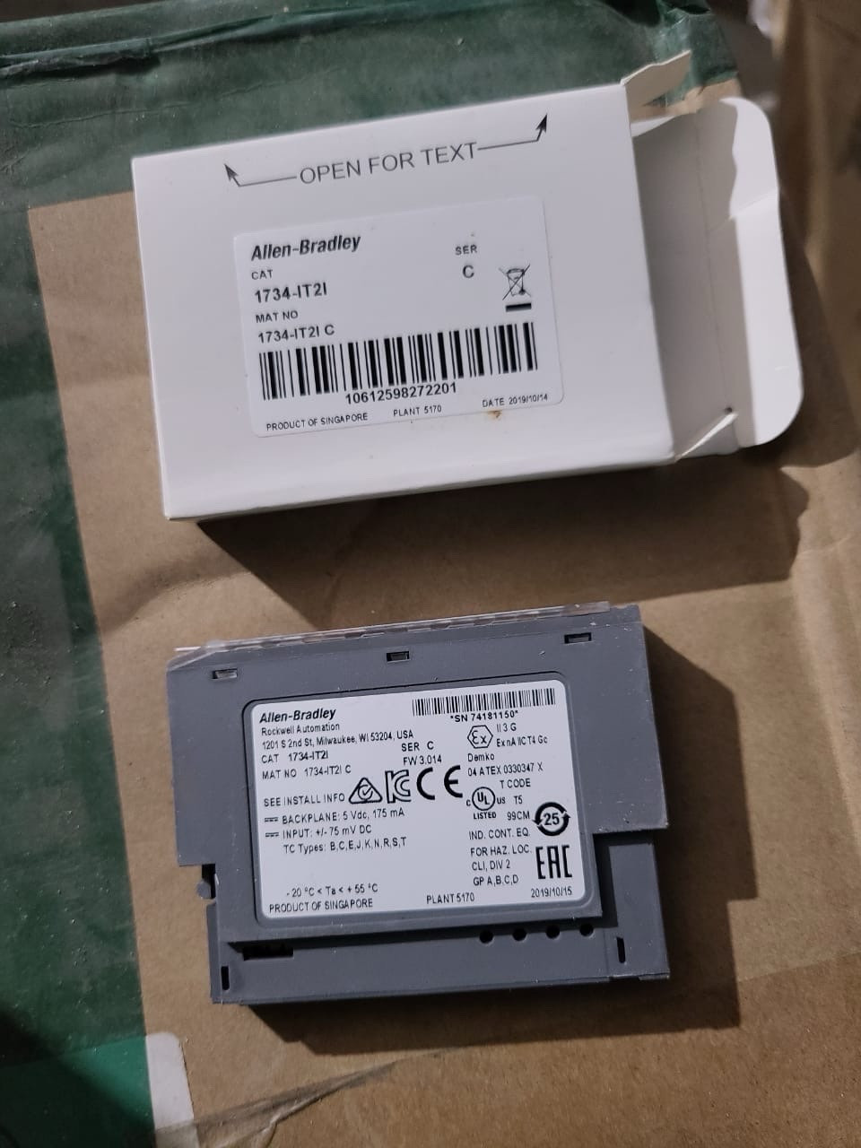New 3 PCS lot of Allen-Bradley 1734-IT2I C Input Module (Genuine part) New 3 PCS lot of Allen-Bradley 1734-IT2I C Input Module (Genuine part)