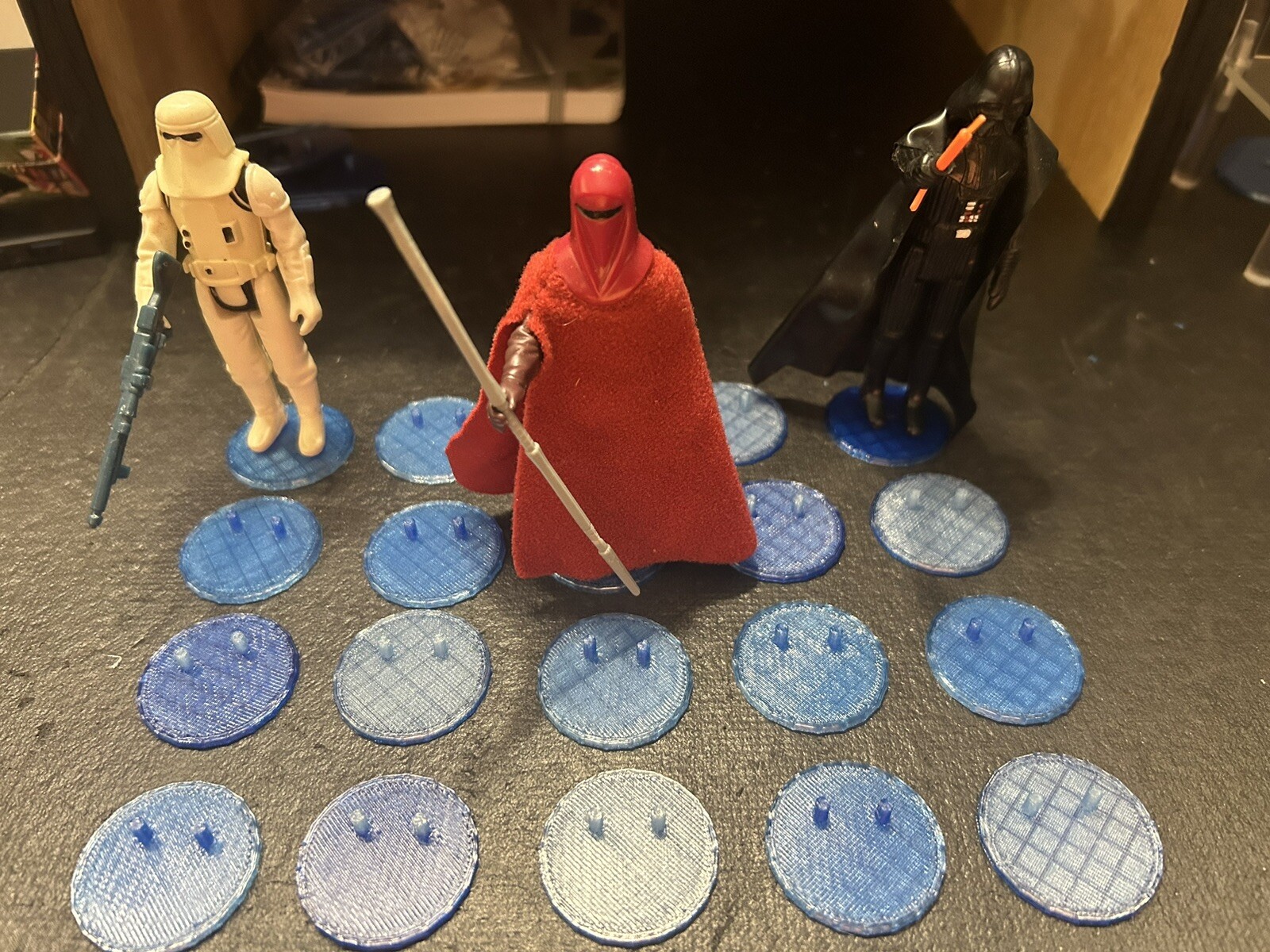 ORIGINAL Star Wars action figure stands 3.75 QTY 45 ORIGINAL Star Wars action figure stands 3.75 QTY 45