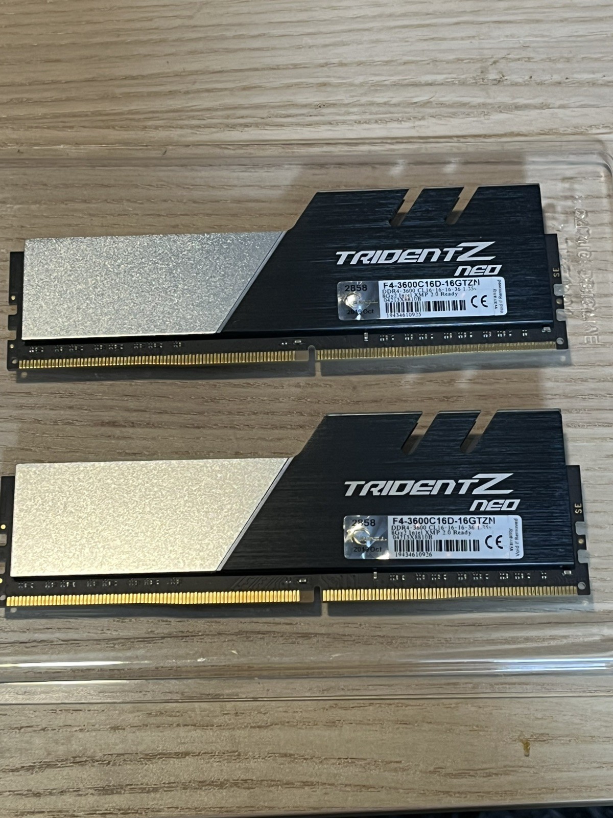 G.Skill Trident Z Neo 16GB (2x8GB) DDR4-3600 CL16 Samsung B-Die Bare PCB RAM G.Skill Trident Z Neo 16GB (2x8GB) DDR4-3600 CL16 Samsung B-Die Bare PCB RAM