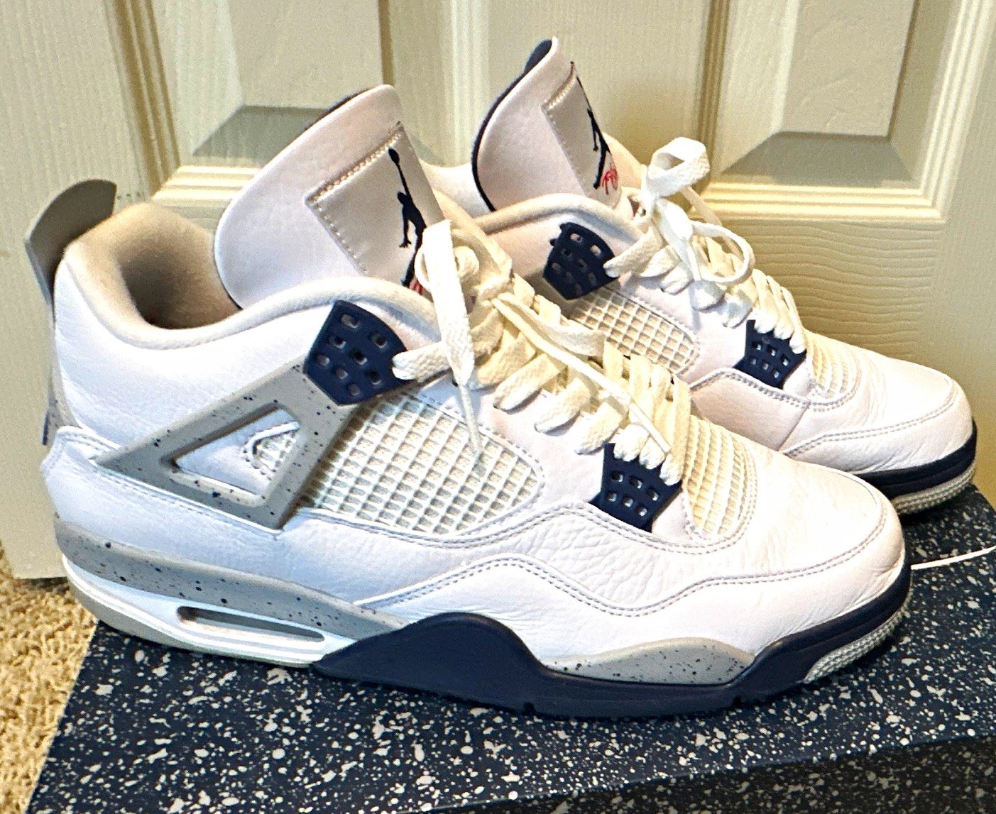 Air Jordan 4 Retro Midnight Navy White/Navy/Gray DH6927-140 Men’s with box Air Jordan 4 Retro Midnight Navy White/Navy/Gray DH6927-140 Men’s with box