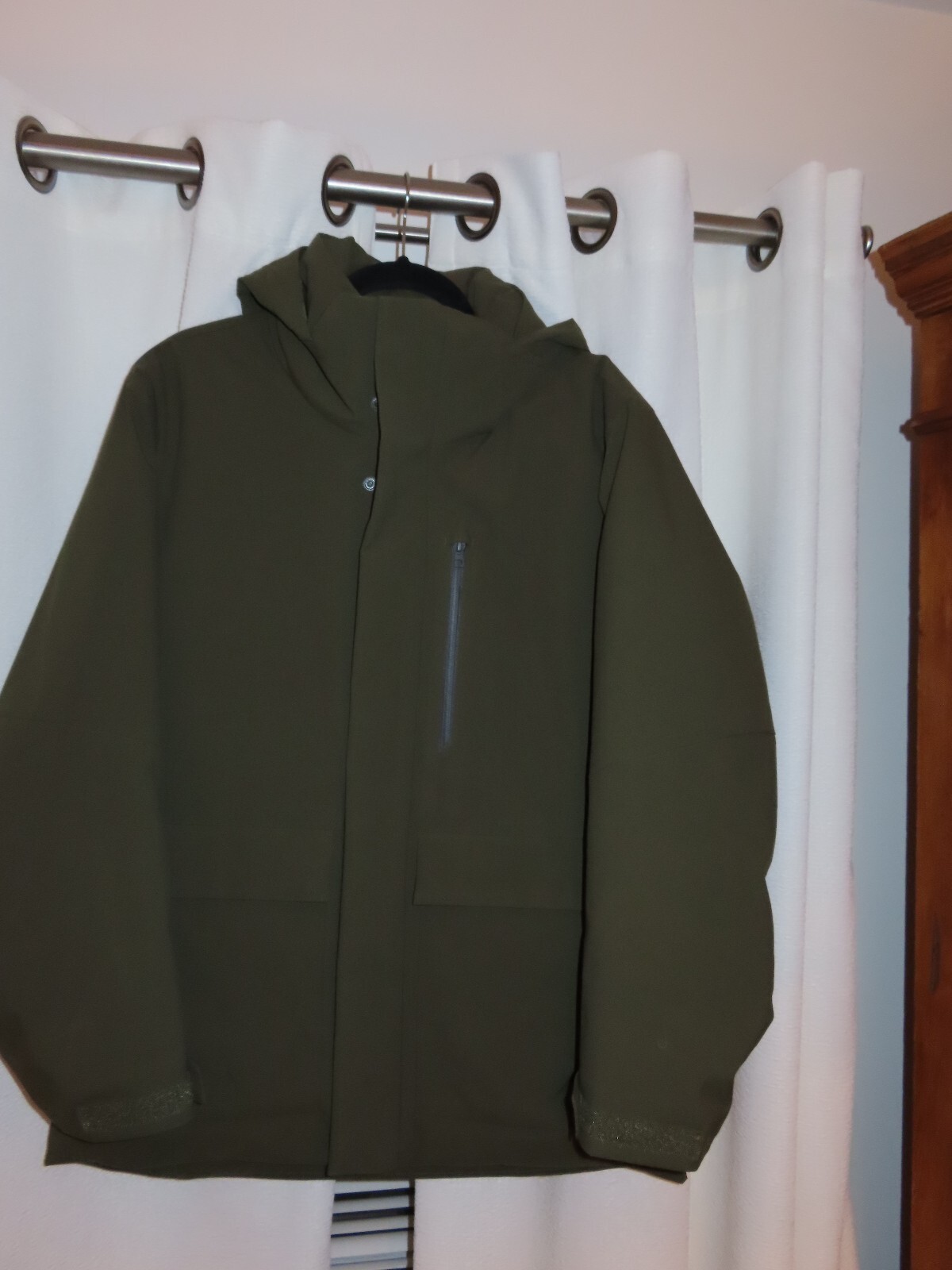 Uniqlo Unisex Hybrid Down Park Army Green Jacket