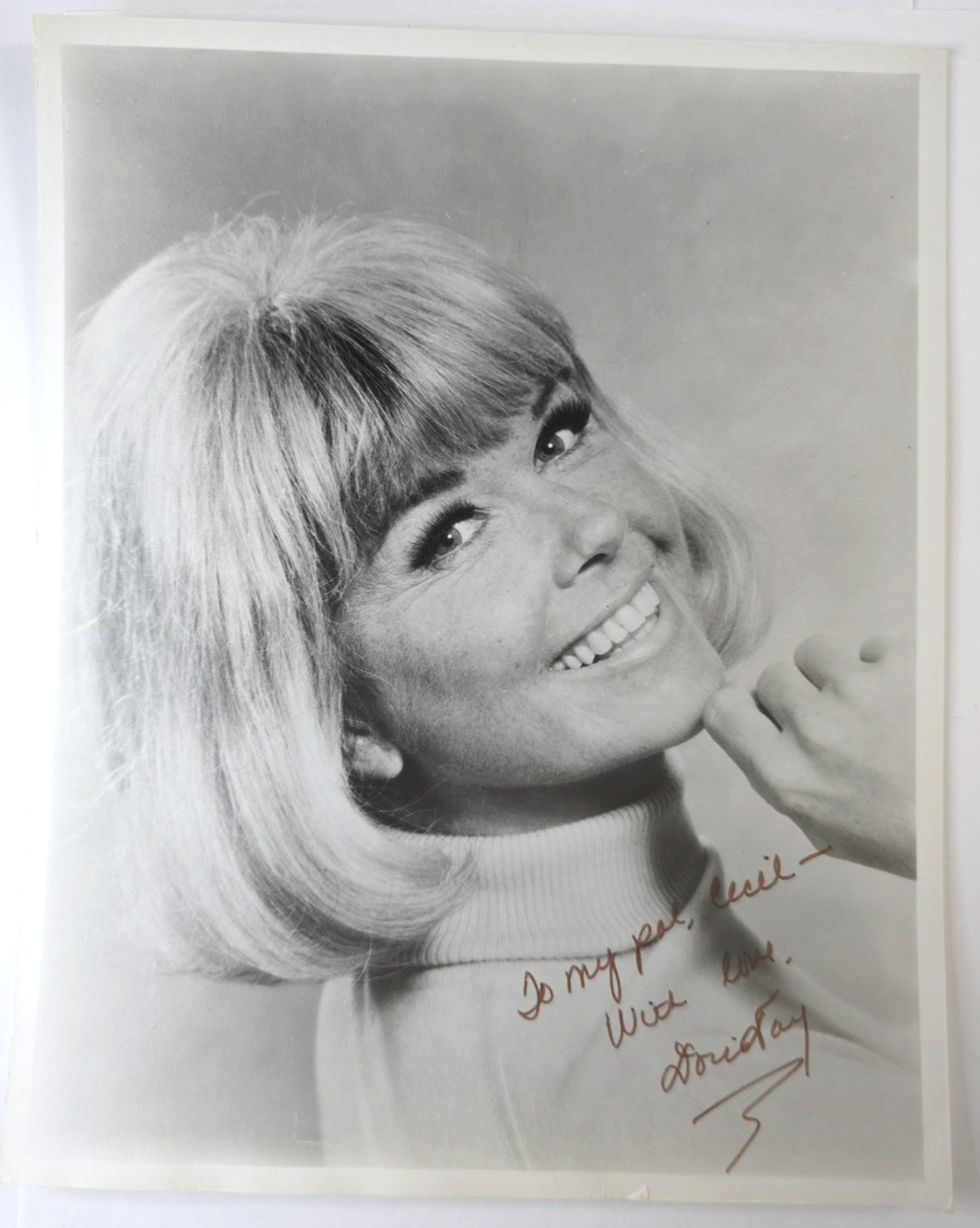 Doris Day singer REAL hand SIGNED 8x10\
