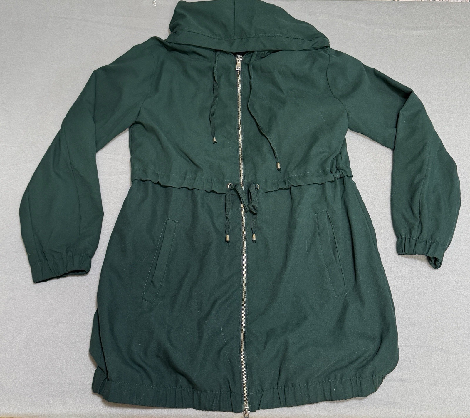 Forever 21 Women’s Medium Cinched Waist Medium Length Jacket Green NWOT Forever 21 Women’s Medium Cinched Waist Medium Length Jacket Green NWOT
