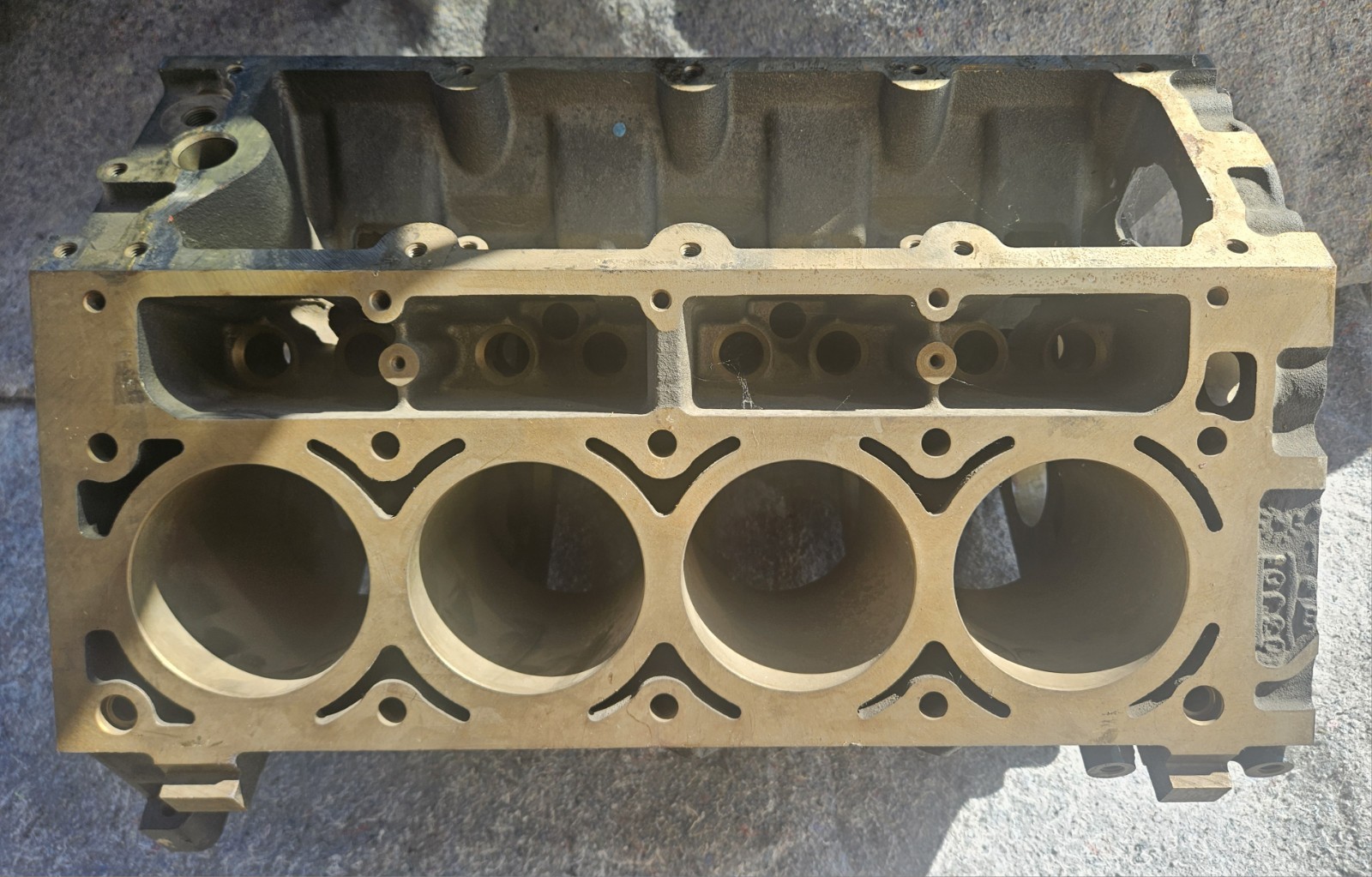 CHEVROLET LS V8 BARE ENGINE BLOCK NOS NEW OLD STOCK NOT REMANUFRACTURED CHEVROLET LS V8 BARE ENGINE BLOCK NOS NEW OLD STOCK NOT REMANUFRACTURED