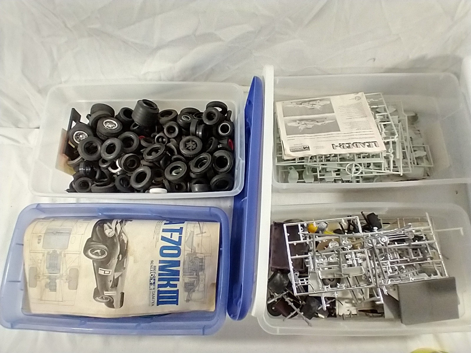 Huge Lot Junkyard 1:24 1:25 Model Car Kit Parts~ Tires & Wheels, Plane Leader-1 Huge Lot Junkyard 1:24 1:25 Model Car Kit Parts~ Tires & Wheels, Plane Leader-1