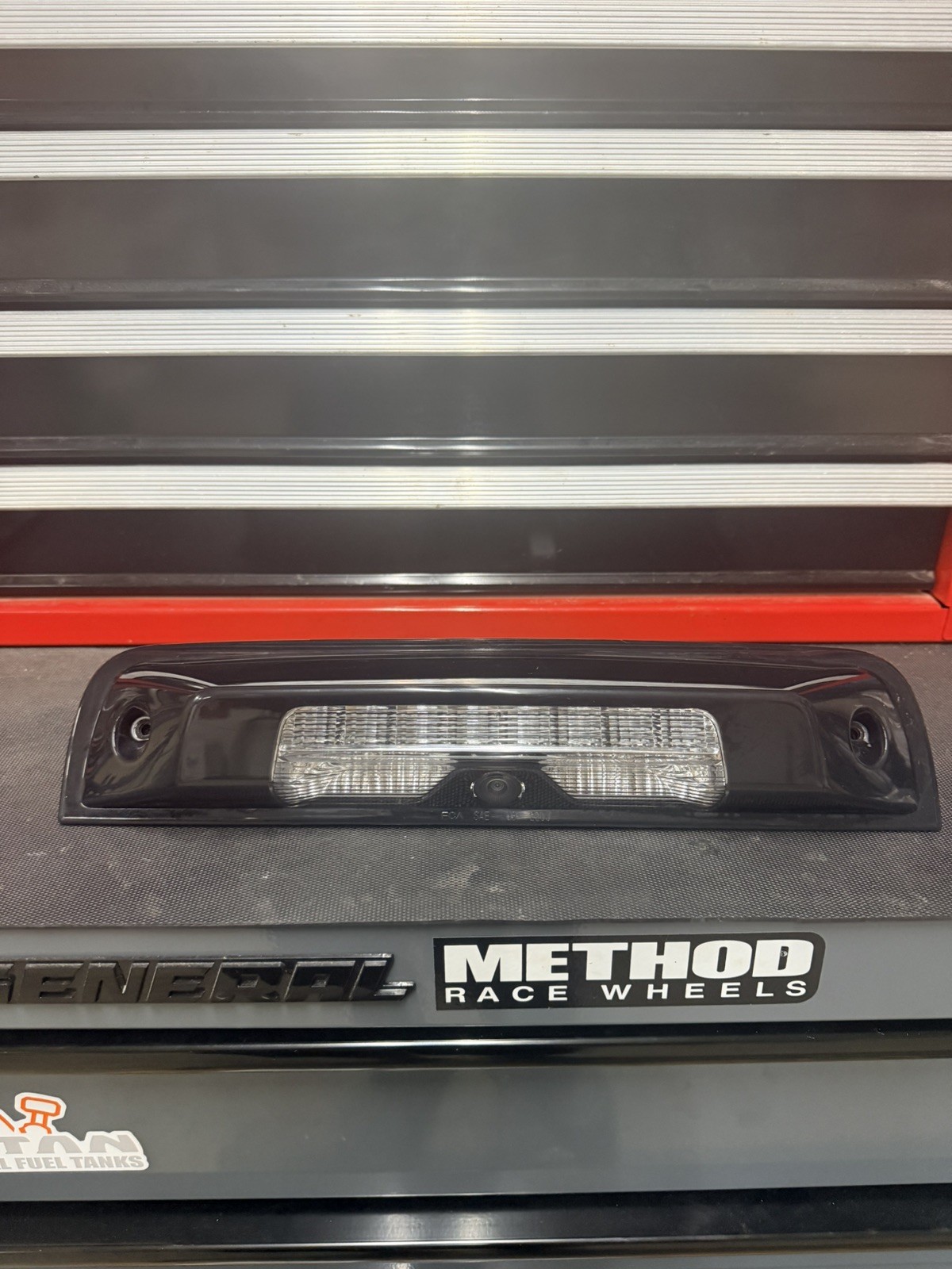 Third Brake Light Cargo Lamp with Camera 19-23 Ram 2500 3500 Used OEM 68523968AA Third Brake Light Cargo Lamp with Camera 19-23 Ram 2500 3500 Used OEM 68523968AA