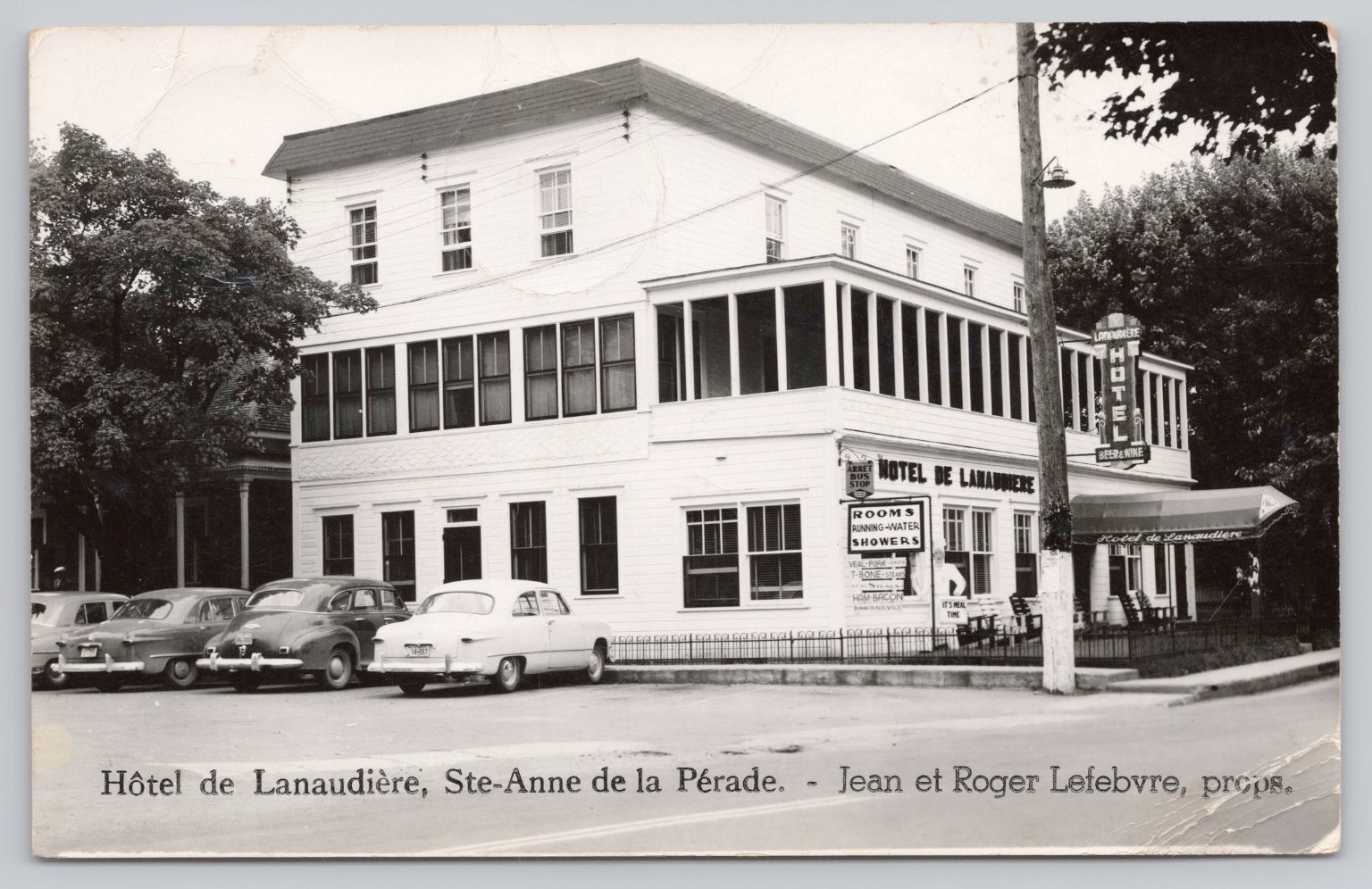 Vintage RPPC Hotel de Lanaudière Ste-Anne de la Pérade Québec Canada 1950s Vintage RPPC Hotel de Lanaudière Ste-Anne de la Pérade Québec Canada 1950s