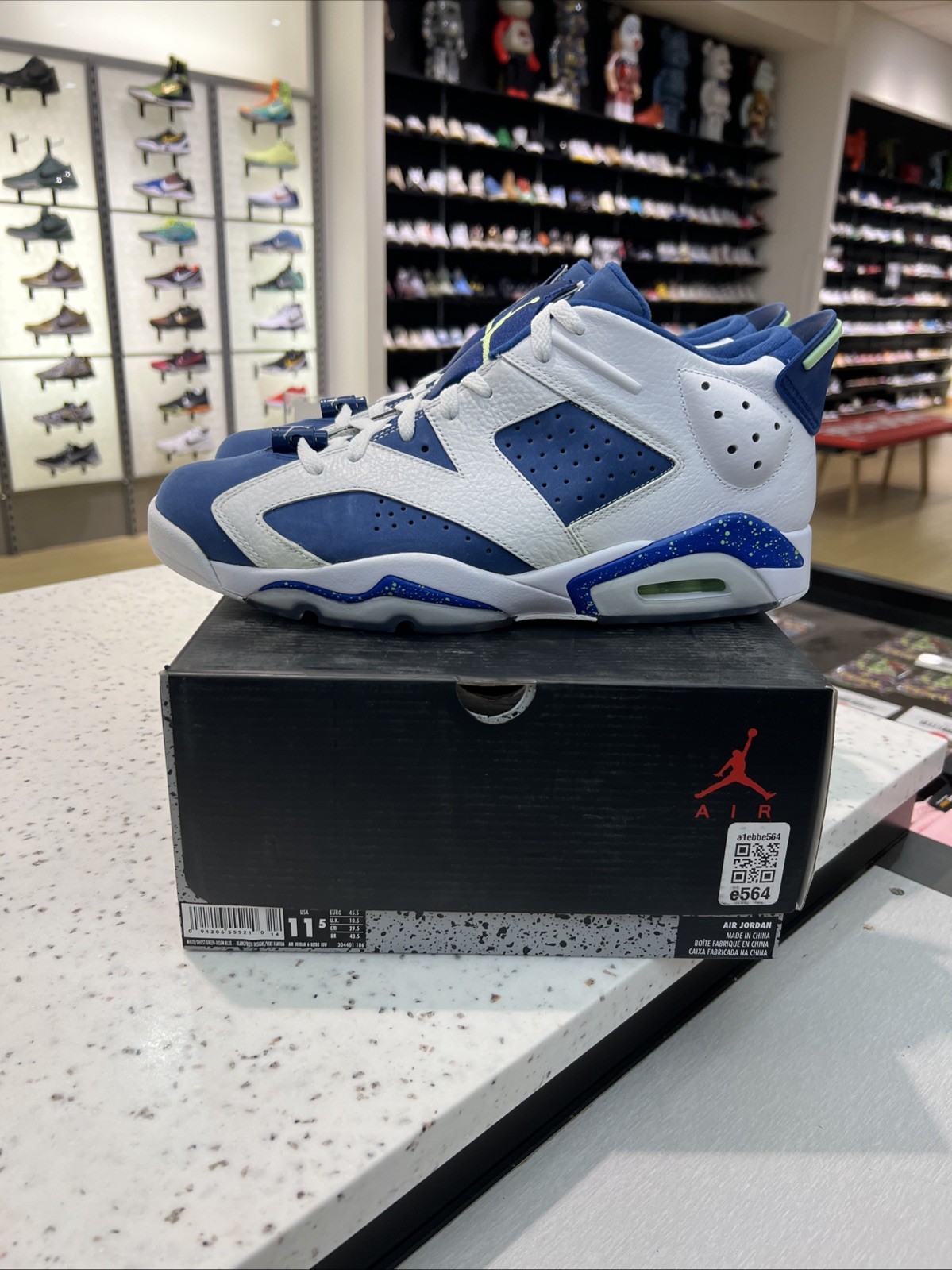 Air Jordan 6 Low Retro Ghost Green Sz 11.5 Air Jordan 6 Low Retro Ghost Green Sz 11.5