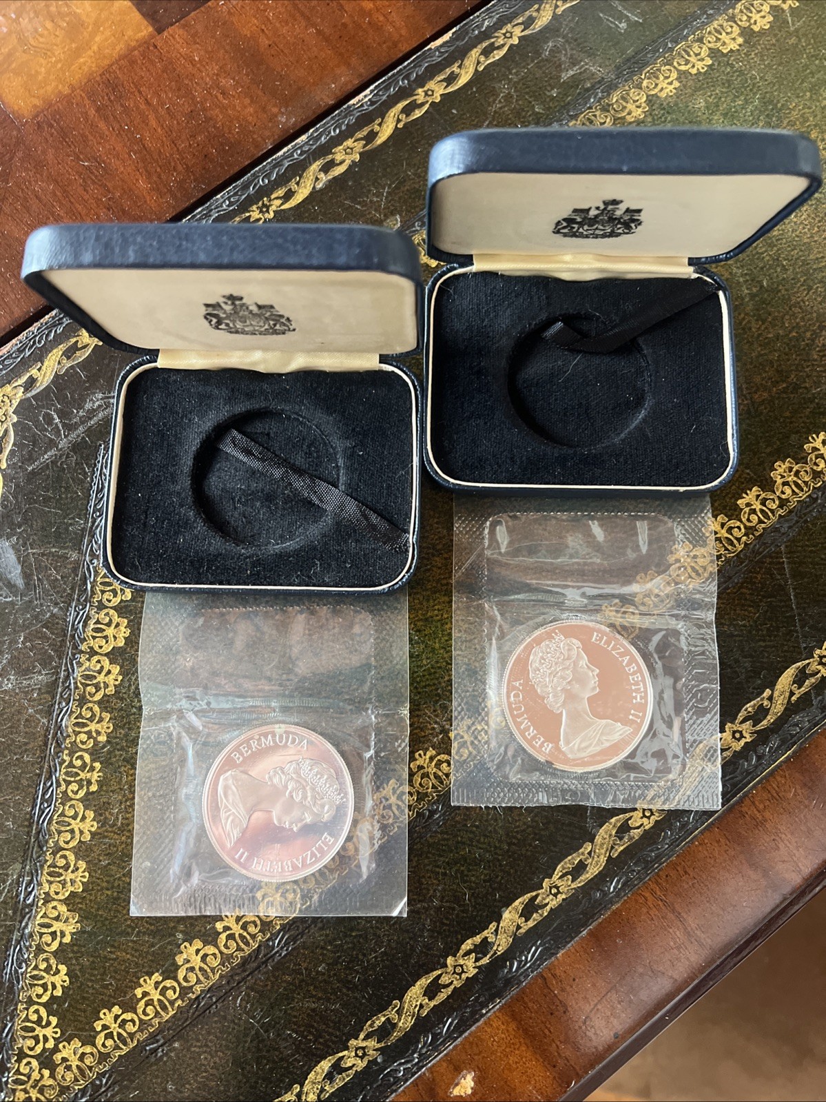 TWO BERMUDA 1972 SILVER WEDDING $1 PROOF SILVER COINS SEALED (see description) TWO BERMUDA 1972 SILVER WEDDING $1 PROOF SILVER COINS SEALED (see description)