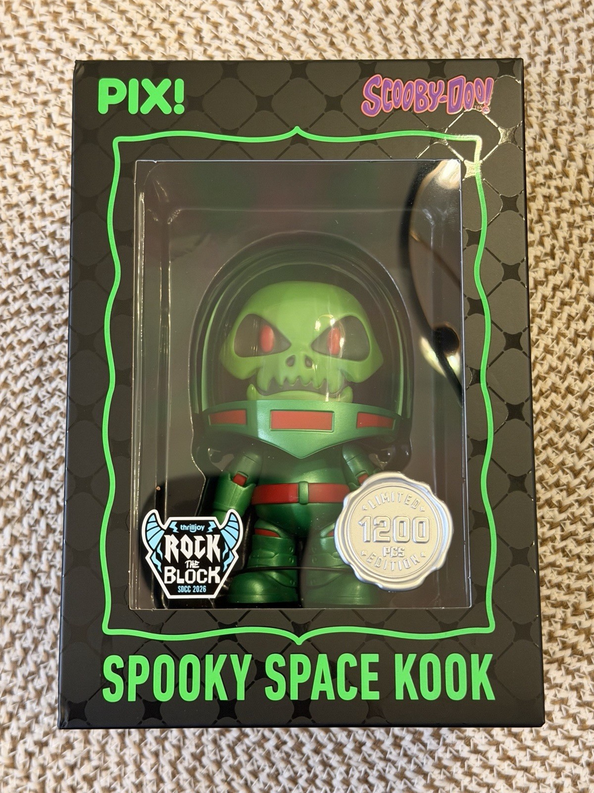 Thrilljoy PIX Dark Spooky Space Kook LE 1200 Block Party Vinyl Figure Thrilljoy PIX Dark Spooky Space Kook LE 1200 Block Party Vinyl Figure