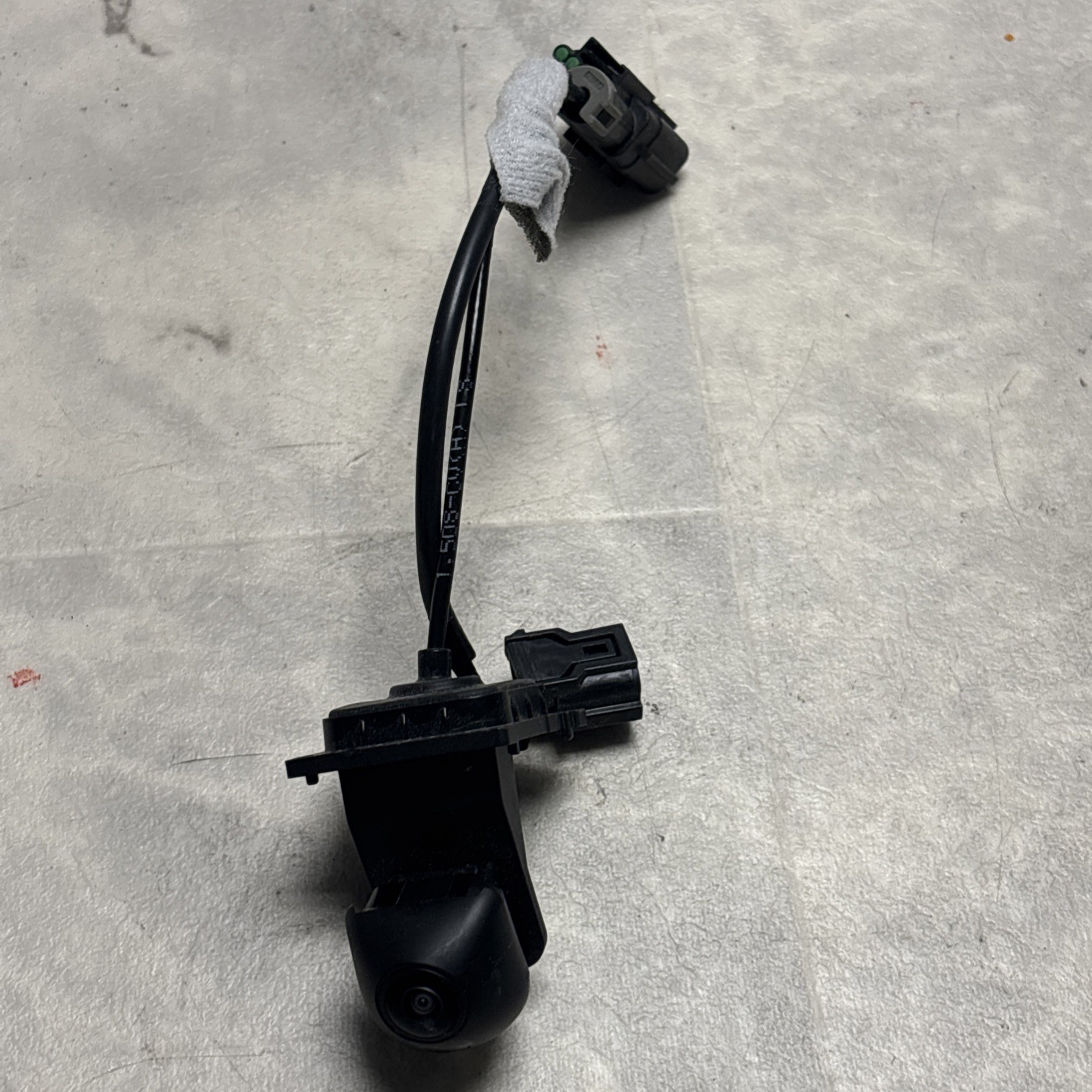 2023-2026 KIA SPORTAGE OEM Rear Tailgate Mounted Camera OEM W/wires 2023-2026 KIA SPORTAGE OEM Rear Tailgate Mounted Camera OEM W/wires