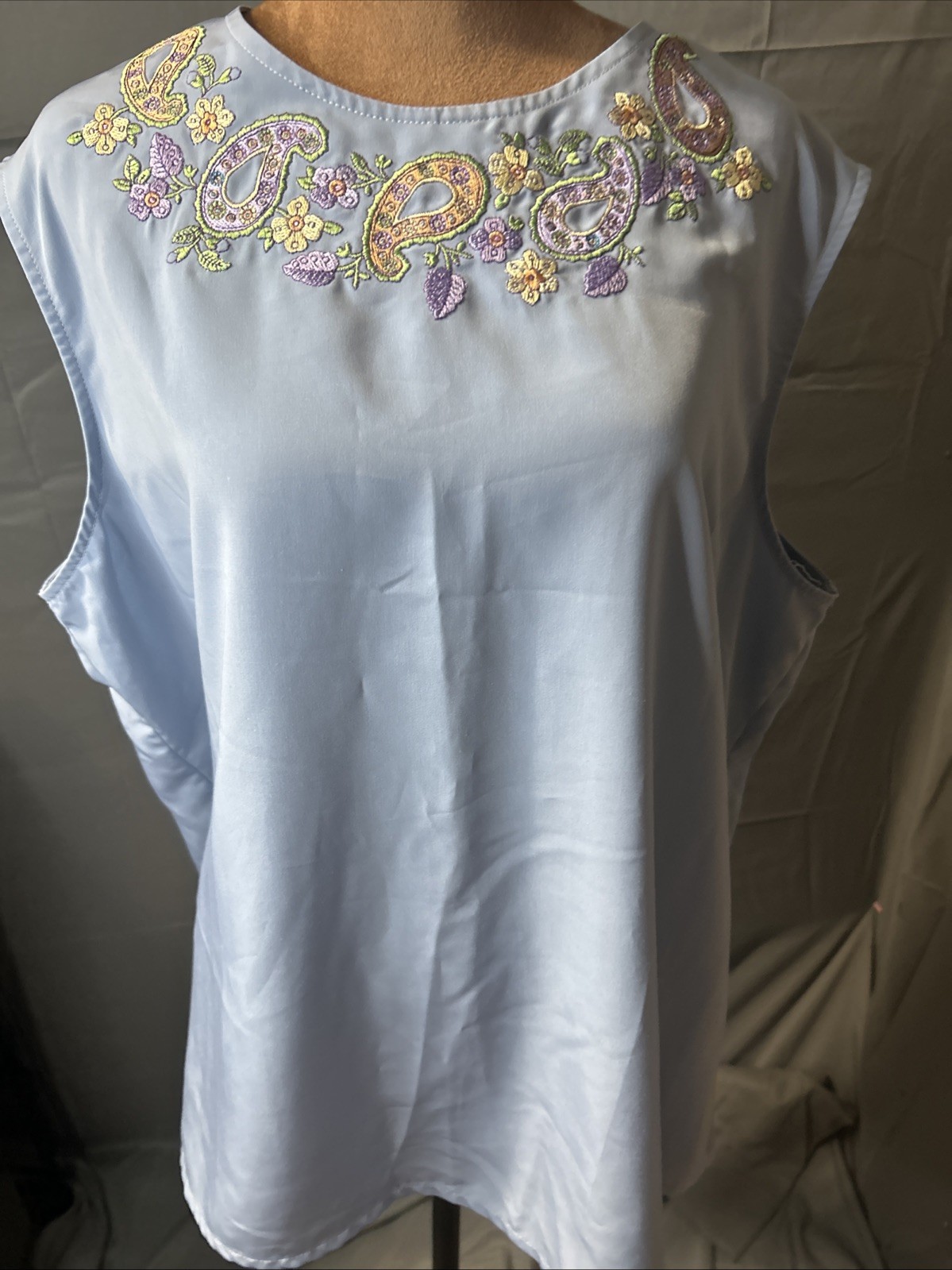 Vintage Bon Worth Women\'s Blue Paisley Embroidered Tank Top Sz XL Vintage Bon Worth Women\'s Blue Paisley Embroidered Tank Top Sz XL