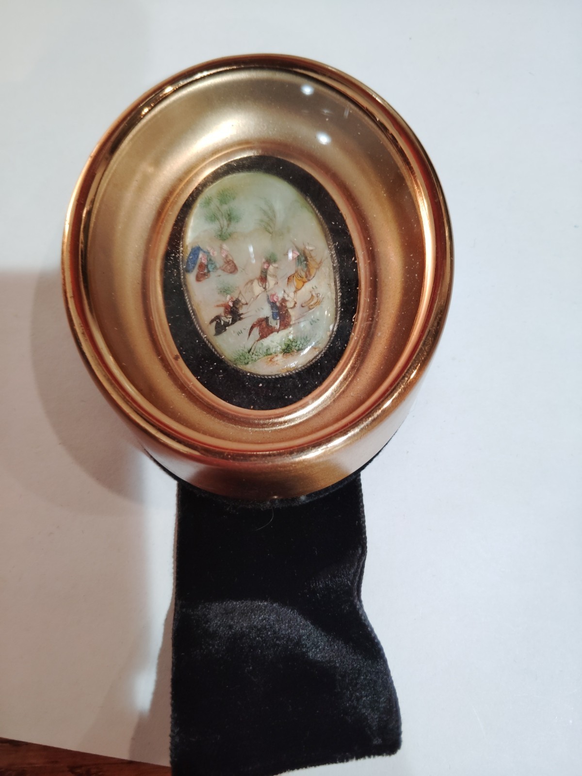 VINTAGE HAND MADE & PAINTED PERSIAN STORY ART BROOCH Inside Metal Frame VINTAGE HAND MADE & PAINTED PERSIAN STORY ART BROOCH Inside Metal Frame