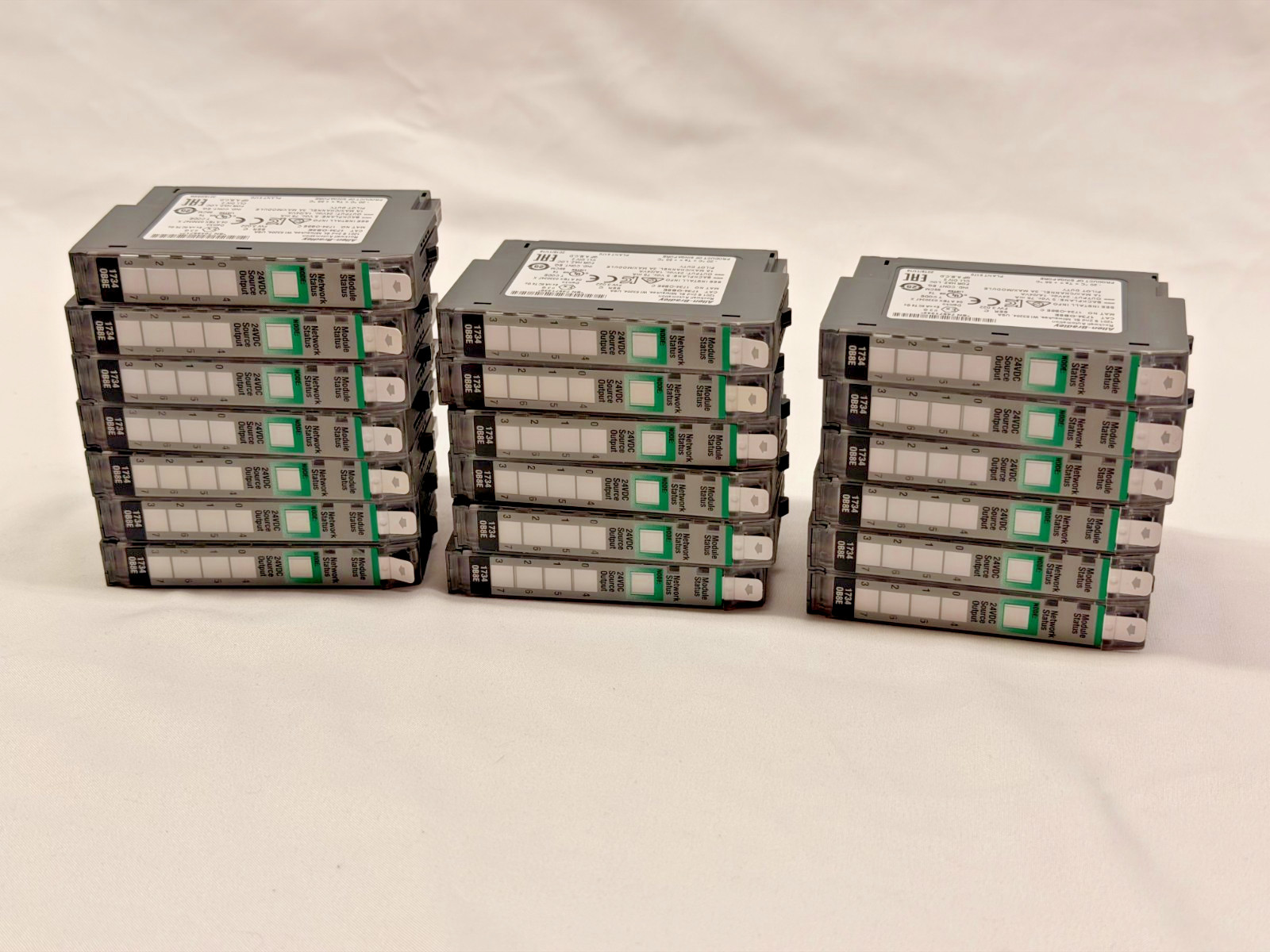 Allen-Bradley 1734-OB8E Ser C POINT I/O 8-Pt 24VDC Source Output Module New OB