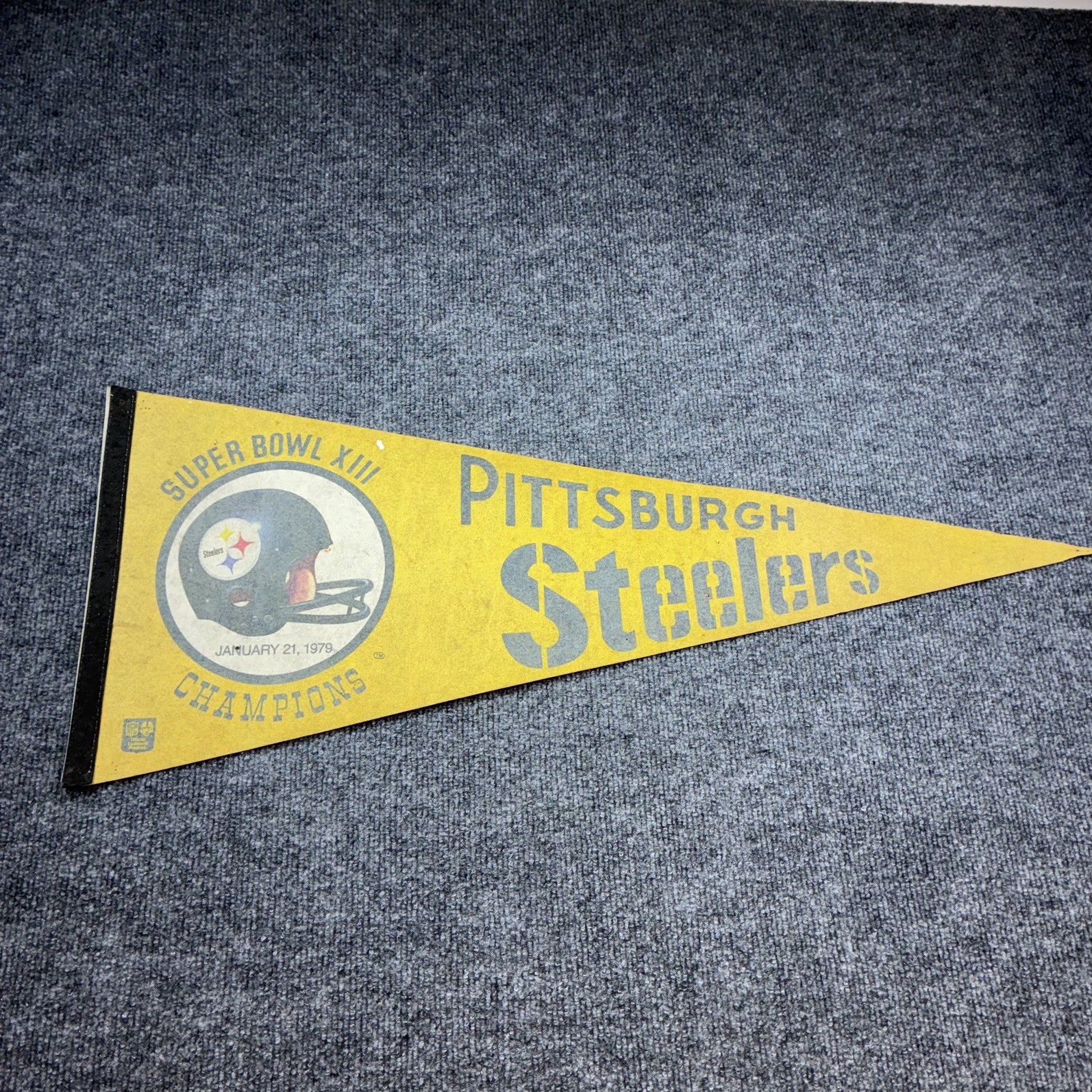 Vintage 1976 Pittsburgh Steelers NFL Super Bowl Champions Pennant 30” Vintage 1976 Pittsburgh Steelers NFL Super Bowl Champions Pennant 30”