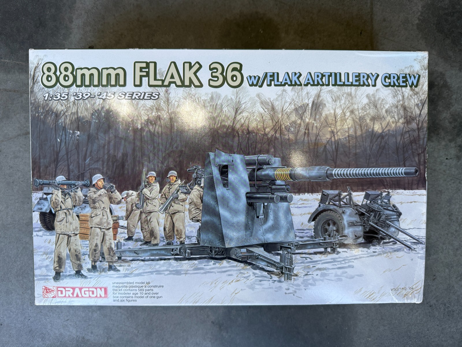 Dragon 1/35 88mm FlaK 36 w/ Flak Artillery Crew WWII German 6260 new open box Dragon 1/35 88mm FlaK 36 w/ Flak Artillery Crew WWII German 6260 new open box