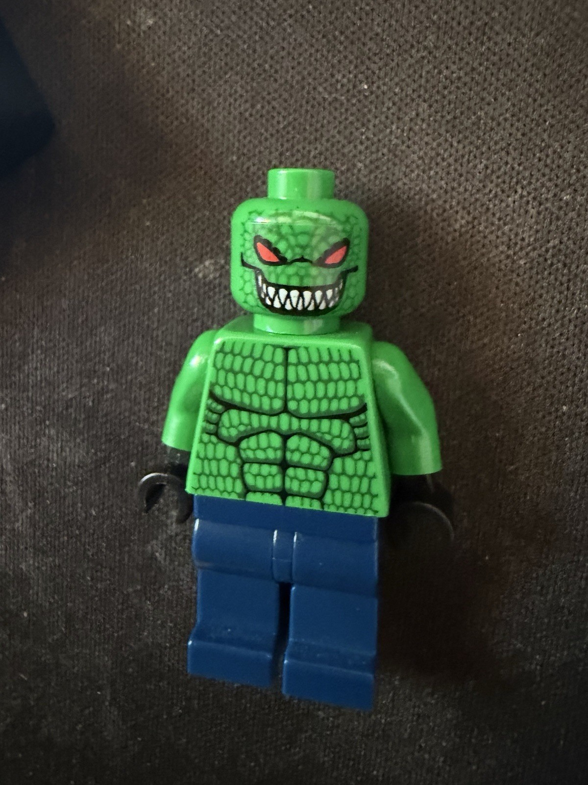 2006 LEGO Killer Croc Minifigure 7780 Batman (MINT) 2006 LEGO Killer Croc Minifigure 7780 Batman (MINT)