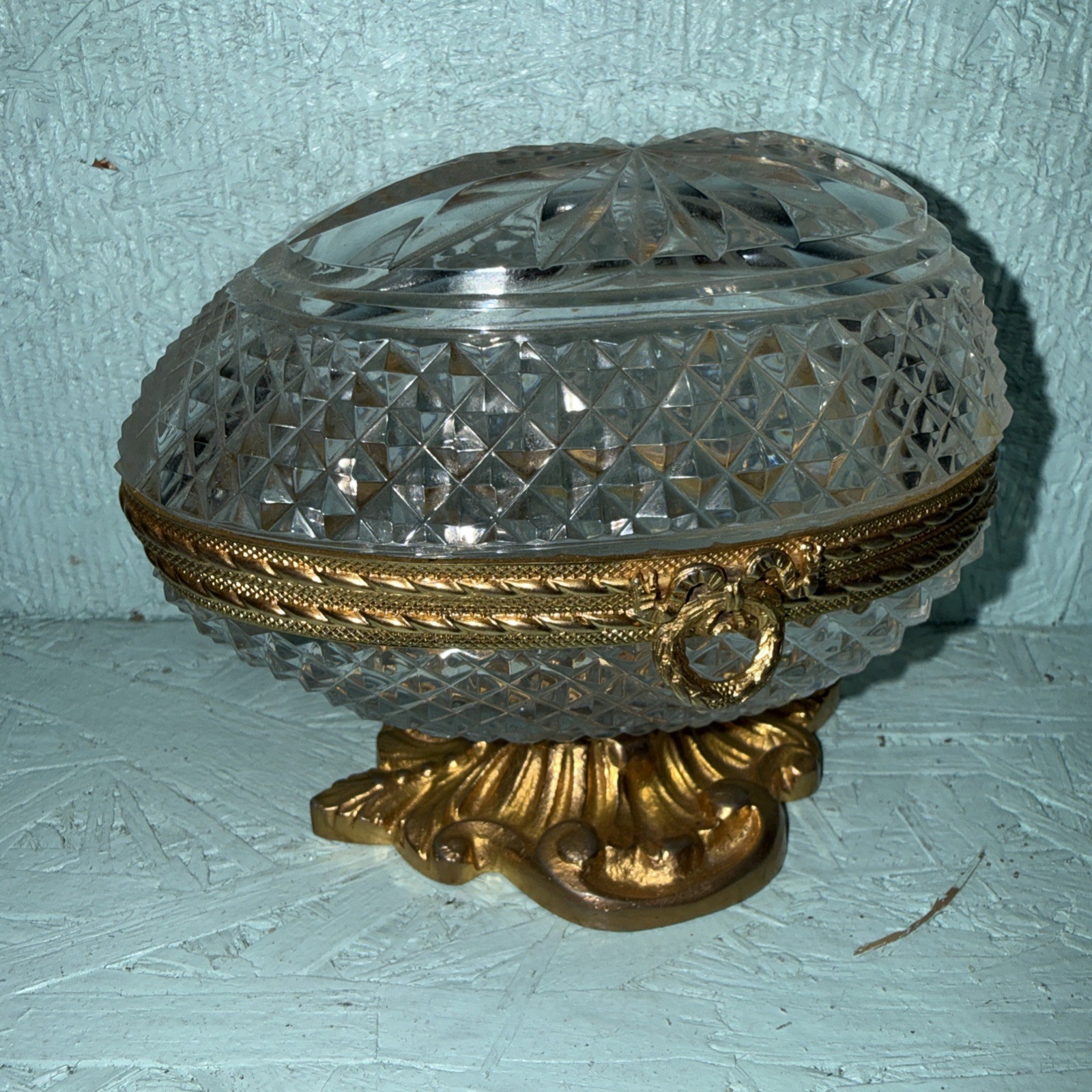 Antique French Baccarat Cut Crystal Egg Shaped Box Antique French Baccarat Cut Crystal Egg Shaped Box