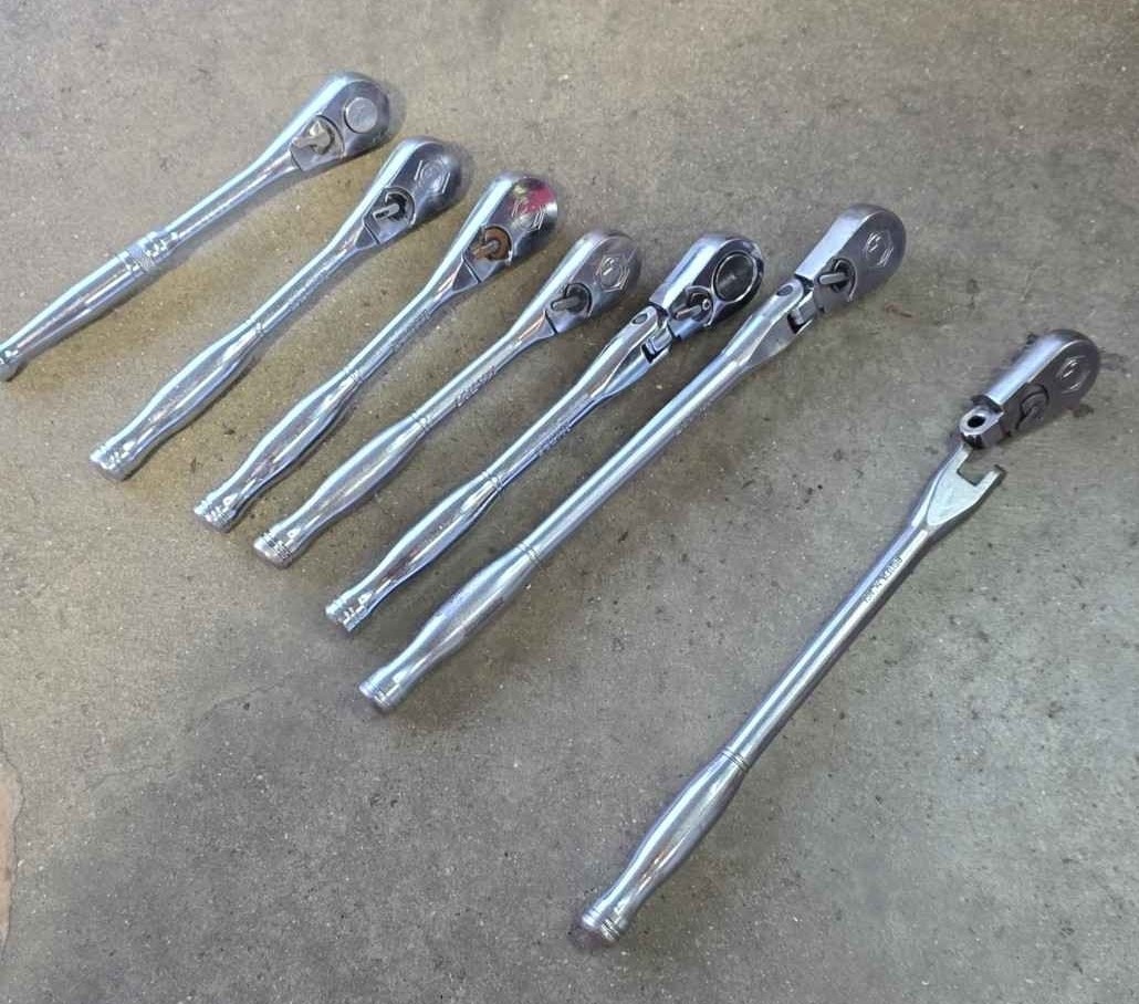 6 MATCO 3/8 RATCHETS 1 SILVEREAGLE RATCHET. THE ONE RATCHET NEEDS PIN 6 MATCO 3/8 RATCHETS 1 SILVEREAGLE RATCHET. THE ONE RATCHET NEEDS PIN