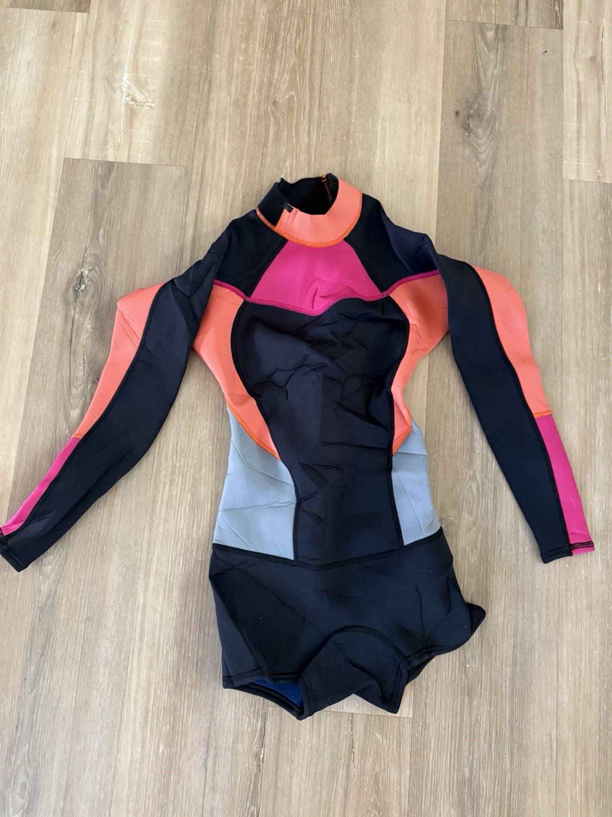 NWT Roxy 1mm High Seas Long Sleeve Spring Suit Wetsuit Jacket – Size M – KVJ0 NWT Roxy 1mm High Seas Long Sleeve Spring Suit Wetsuit Jacket – Size M – KVJ0