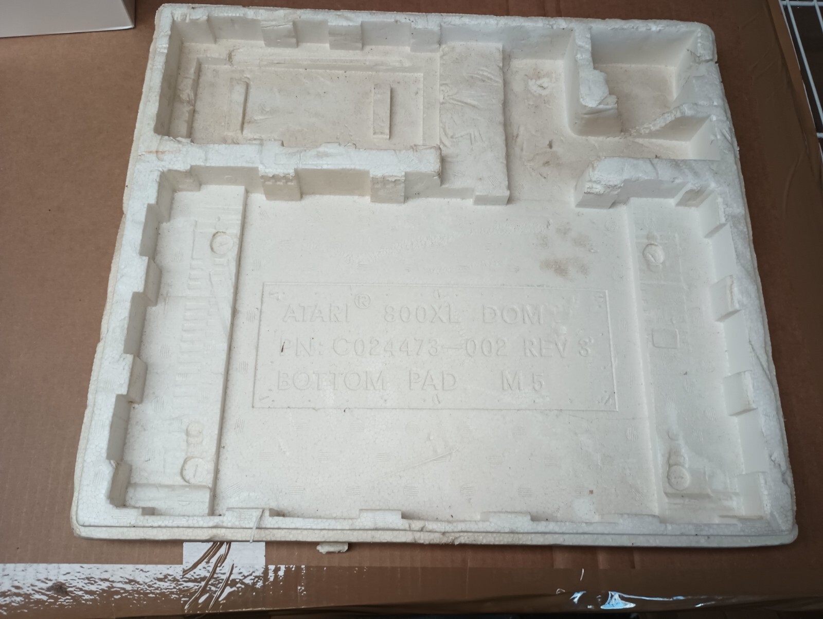 ATARI 800XL CONSOLE BOTTOM FOAM BOX INSERT ONLY PRE-OWNED FAST/FREE SHIPPING