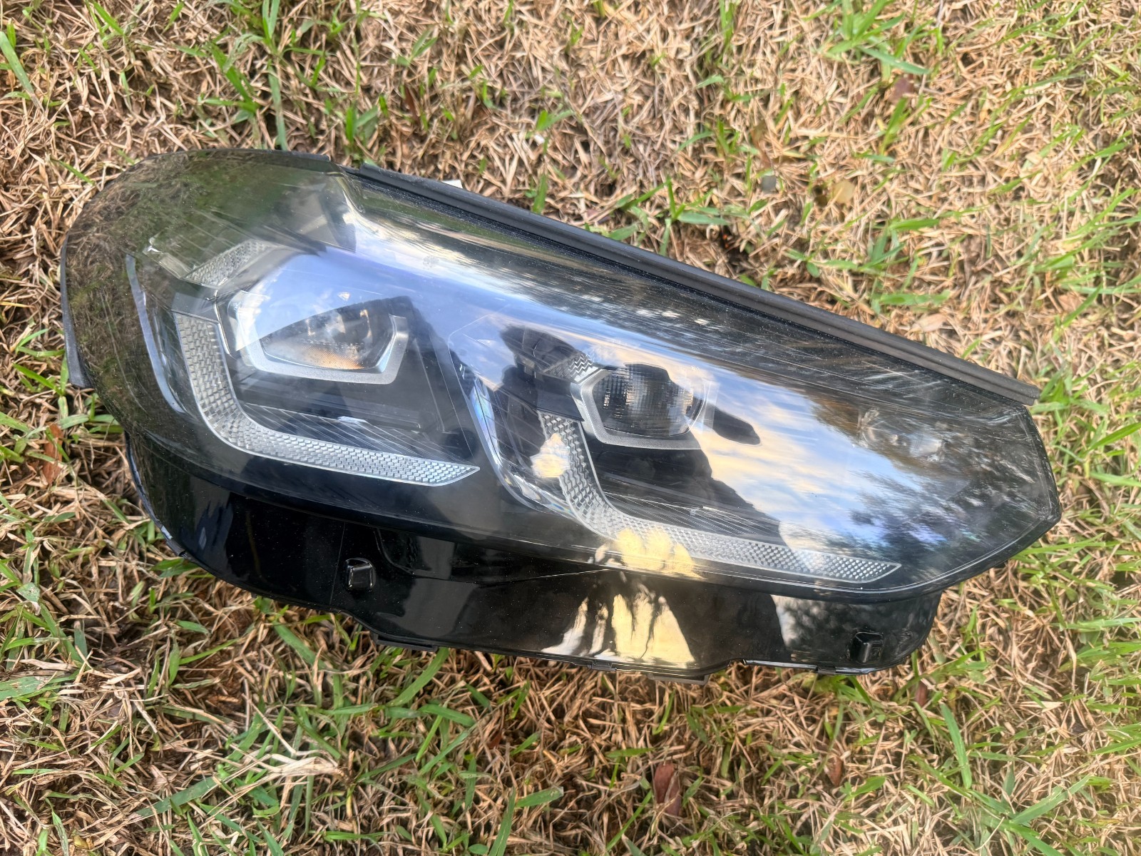 2022 - 2024 BMW X3 X4 LED HEADLIGHT SHADOW LINE A8 5A29216-07 RIGHT OEM 2022 - 2024 BMW X3 X4 LED HEADLIGHT SHADOW LINE A8 5A29216-07 RIGHT OEM