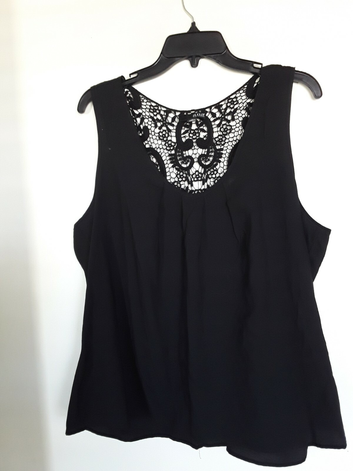 A.N.A. Women\'s Black Lace Trimmed Sleeveless Blouse Size XL